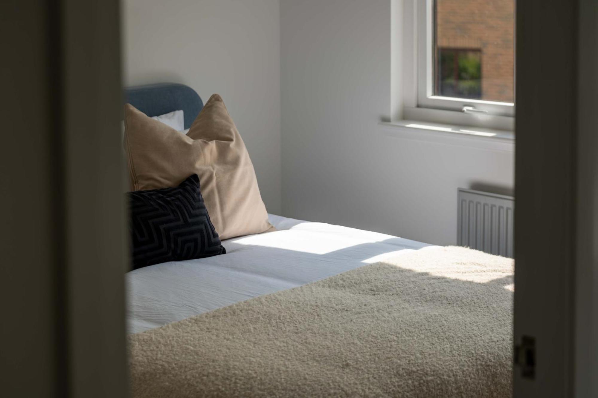 Langley House, 5 Bed, Doubles With Smart Tv, 3 Bath, 2 Lounges, Fully Equipped Kitchen, Free Parking, Perfect For Business, Trades, Golf And Relocation 5 Min To Eden And Port Projects Wifi, Smart Tv, Garden, Dishwasher Apartamento Dundee