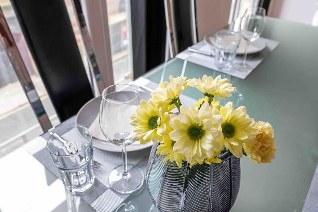 Seagate Heights Large, Stylish, Centre Flat Apartamento Dundee