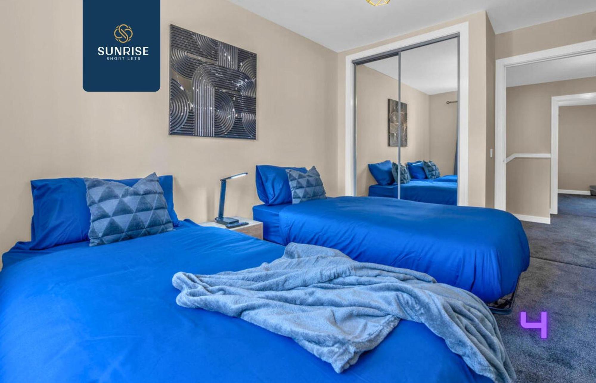L1 - Large 4 Bedroom House With 6 Beds And 3 Bathrooms, Tvs In Each Room, Free Parking, Fully Equipped, Local Amenities, Easy Ring Road Access, Special Rates, Invoice And Reduced Price Only Via Sunrise Short Lets Villa *