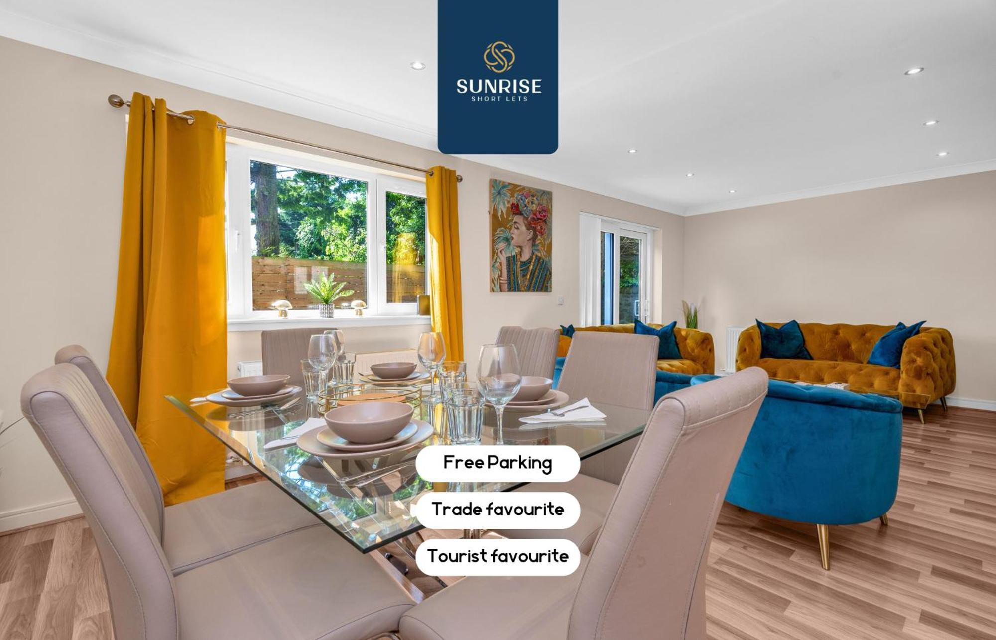 Muirton House, 4 Bed House, 4 Car Driveway, 2 Bathrooms, Smart Tvs In Every Room, Fully Equipped Kitchen, Large Dining And Living Space, Rear Garden, Free Wifi, Mid To Long Stay Rates Available And Price Match Gaurantee By Sunrise Short Lets Holiday home