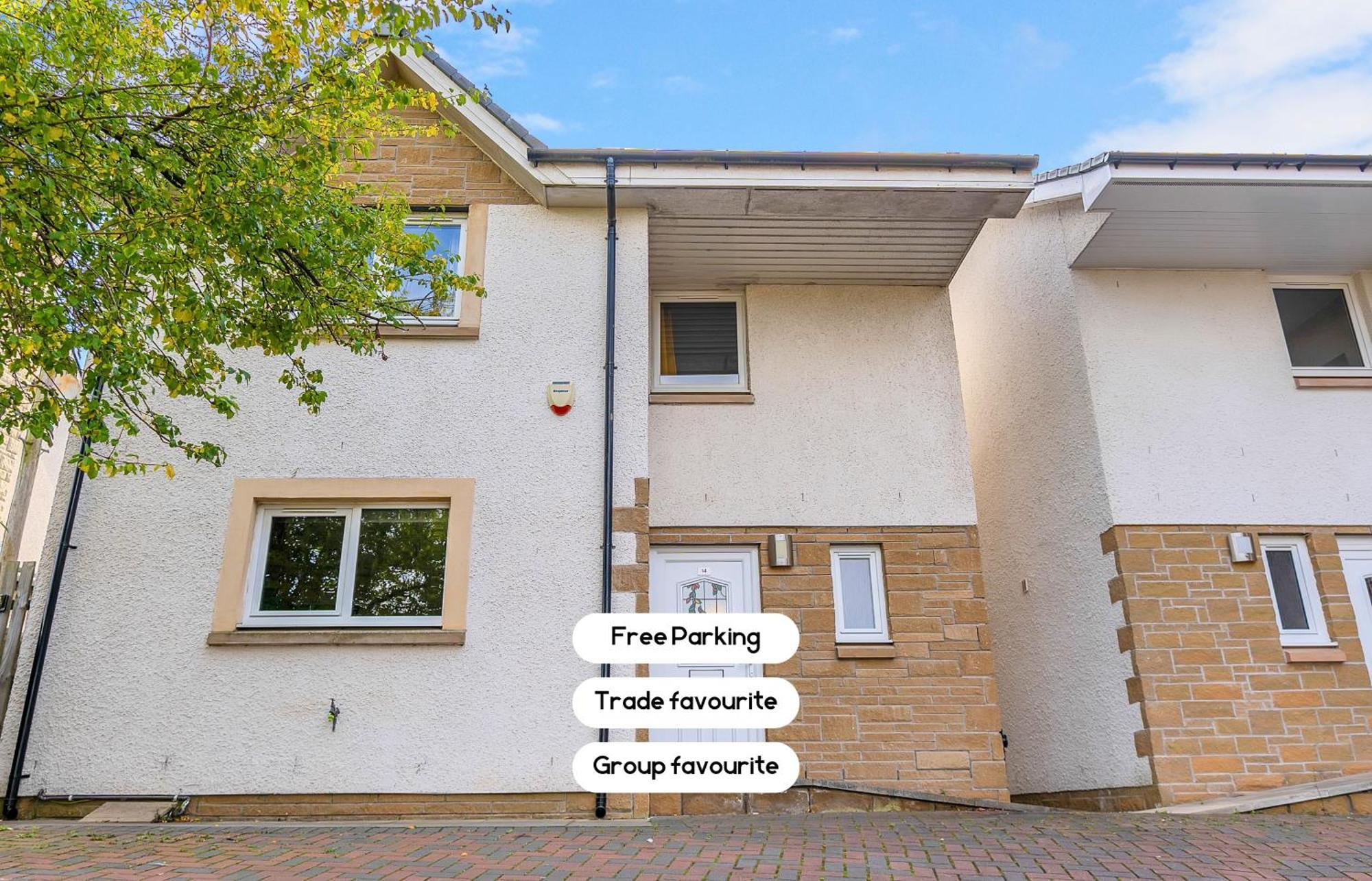 Holiday home Muirton House 2 - Sleeps 8 Has 4 Twin Bedrooms With 4 Car Driveway, 2 Bathrooms, Smart Tv, Fully Equipped Kitchen, Large Dining And Living Space, Rear Garden, Free Wifi, Long Stays Welcome, Price Match Gaurantee By Sunrise Short Lets *