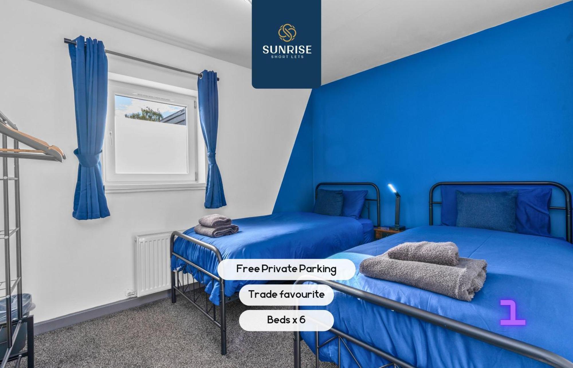 Apartment Law 4, Private Parking Lot, Free Wifi, Fully Equipped, 2 Bathrooms, 3 Bedrooms, 6 Beds, Newly Renovated, Mid And Long Term Stays Only And Price Match Gaurantee By Sunrise Short Lets