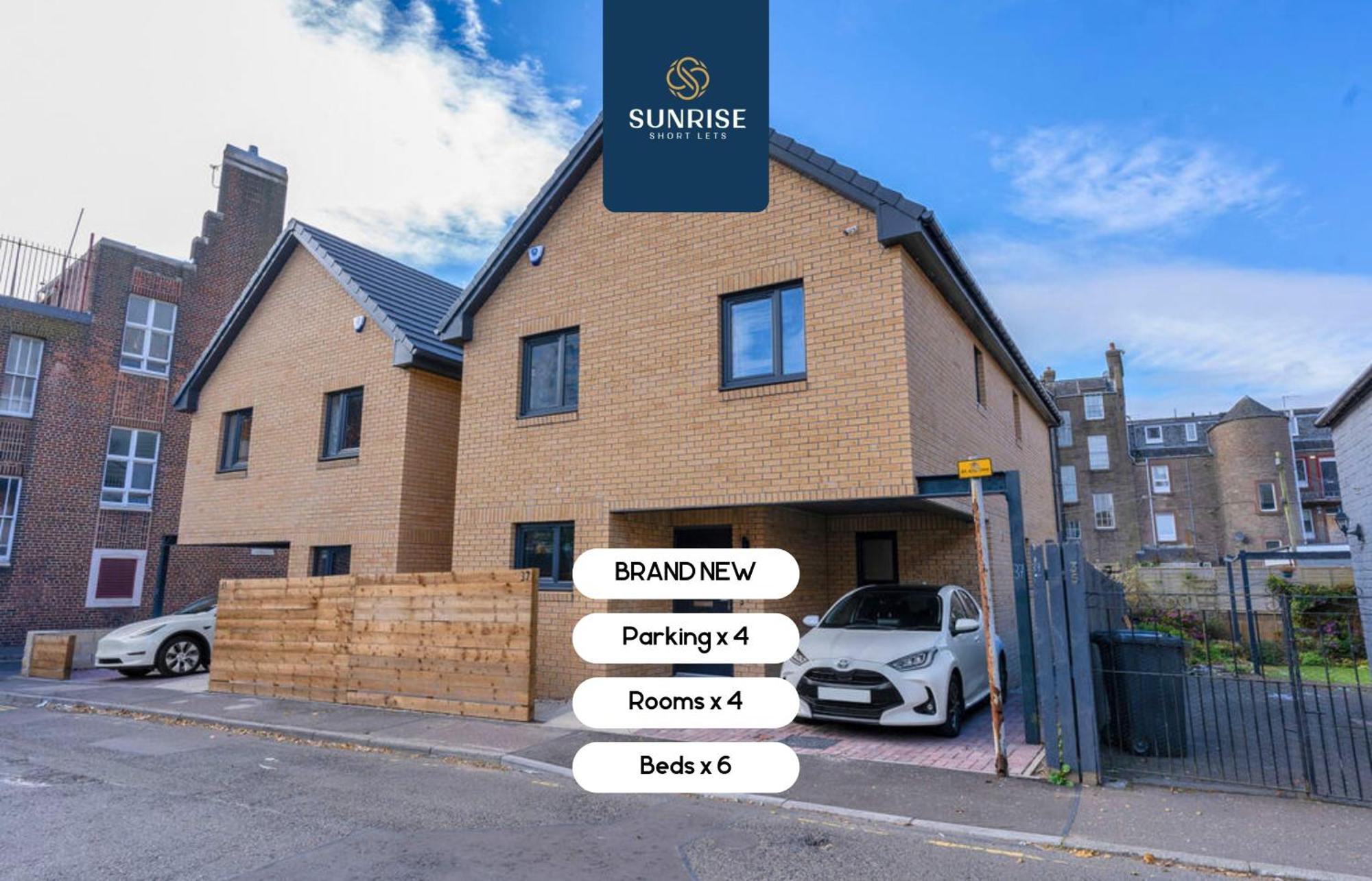 Villa L1 - Large 4 Bedroom House With 6 Beds And 3 Bathrooms, Tvs In Each Room, Free Parking, Fully Equipped, Local Amenities, Easy Ring Road Access, Special Rates, Invoice And Reduced Price Only Via Sunrise Short Lets Dundee