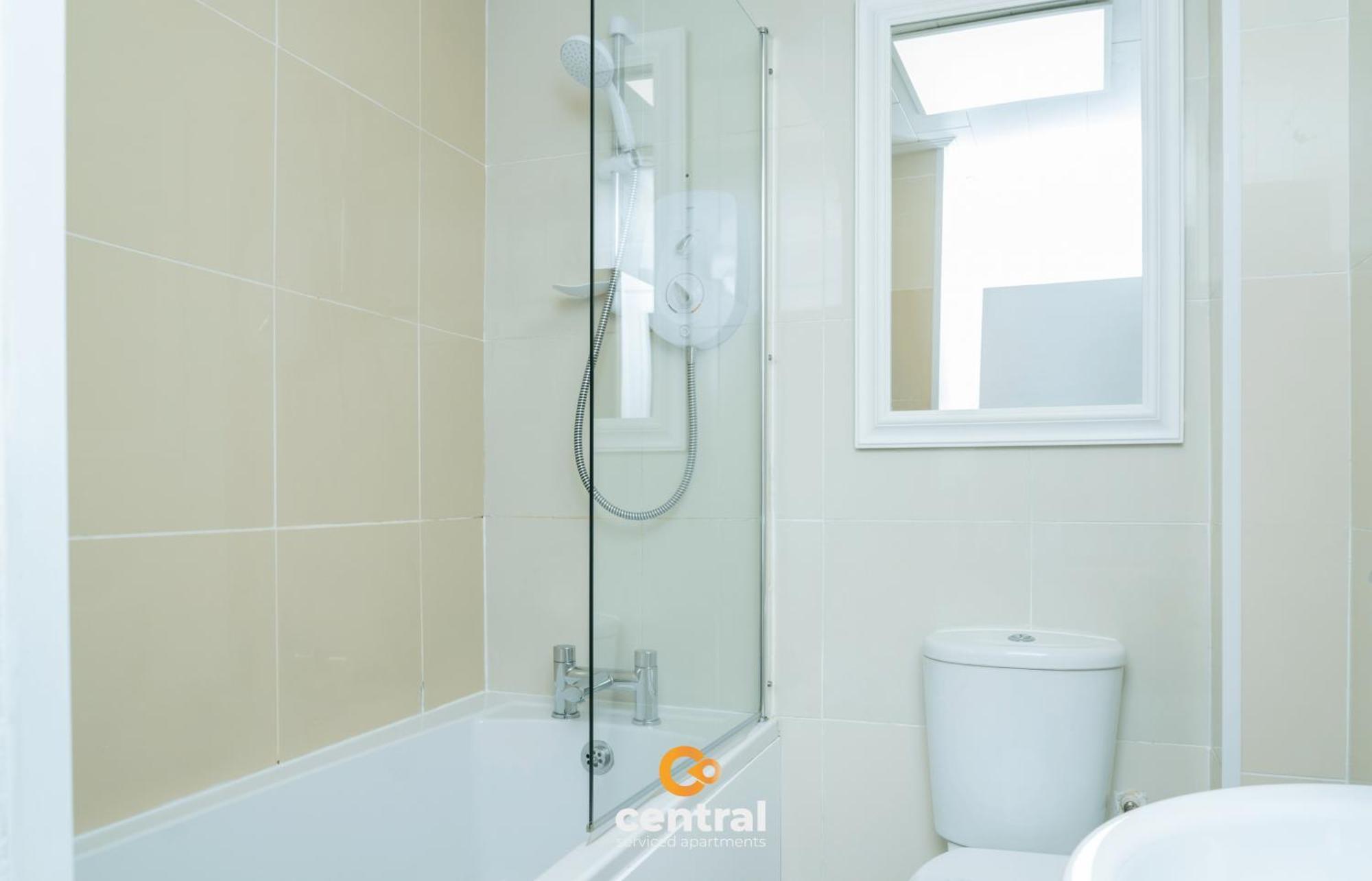 Serviced Apartments: Modern 1-bedroom Near Dundee