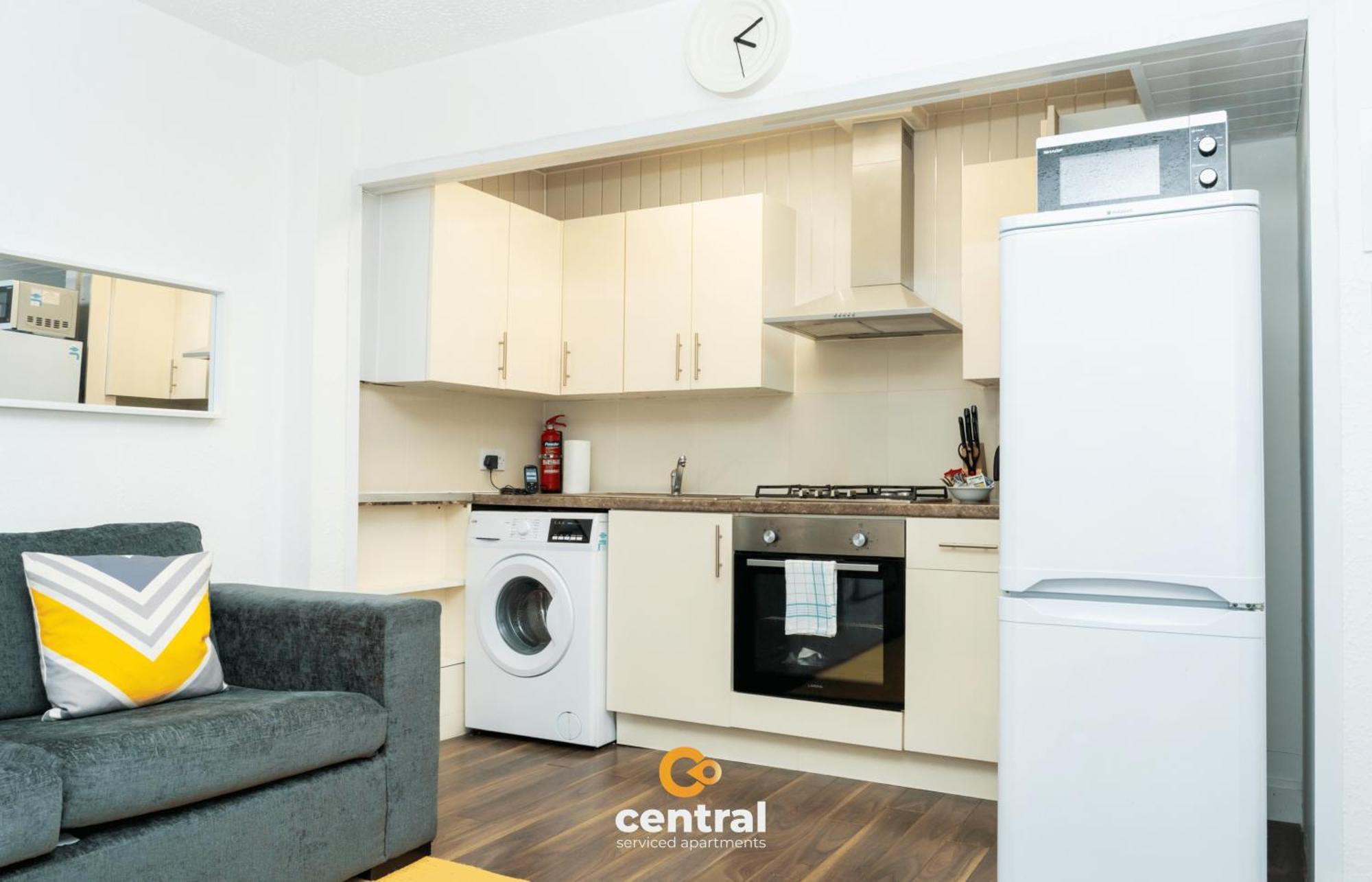 Serviced Apartments: Modern 1-bedroom Near Dundee