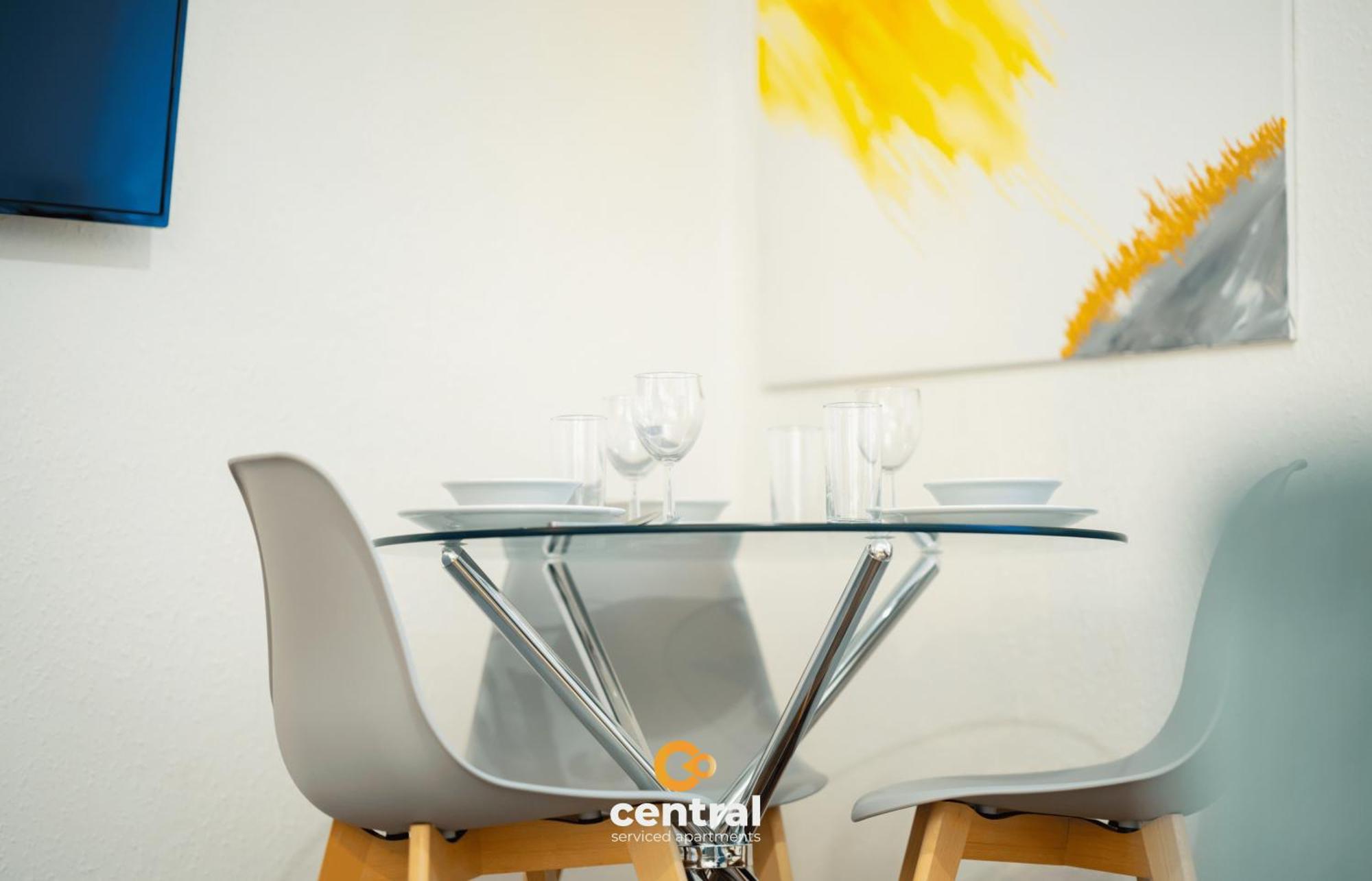 Apartamento Serviced Apartments: Modern 1-bedroom Near