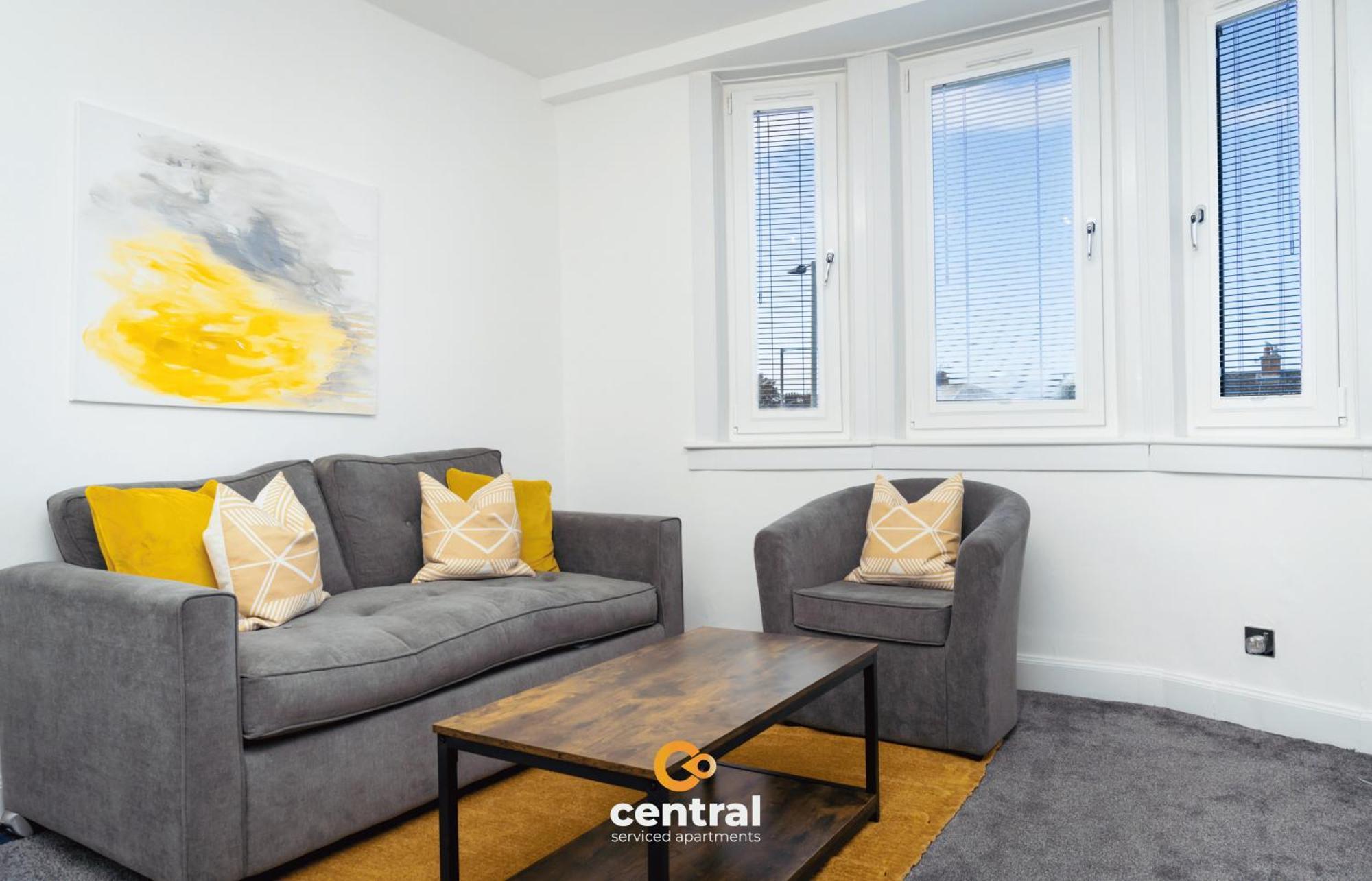 Apartment Serviced Apartments: Modern 2-bedroom Family *