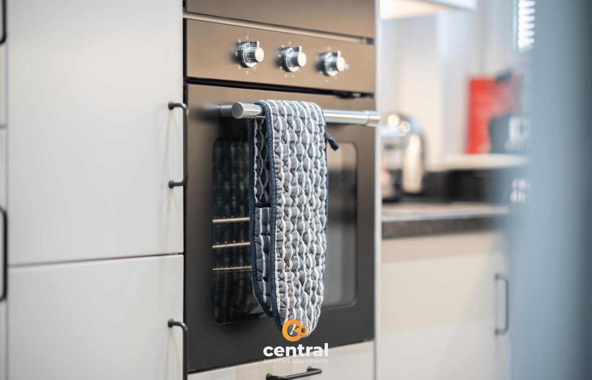 Serviced Apartments: Modern 2-bedroom Family