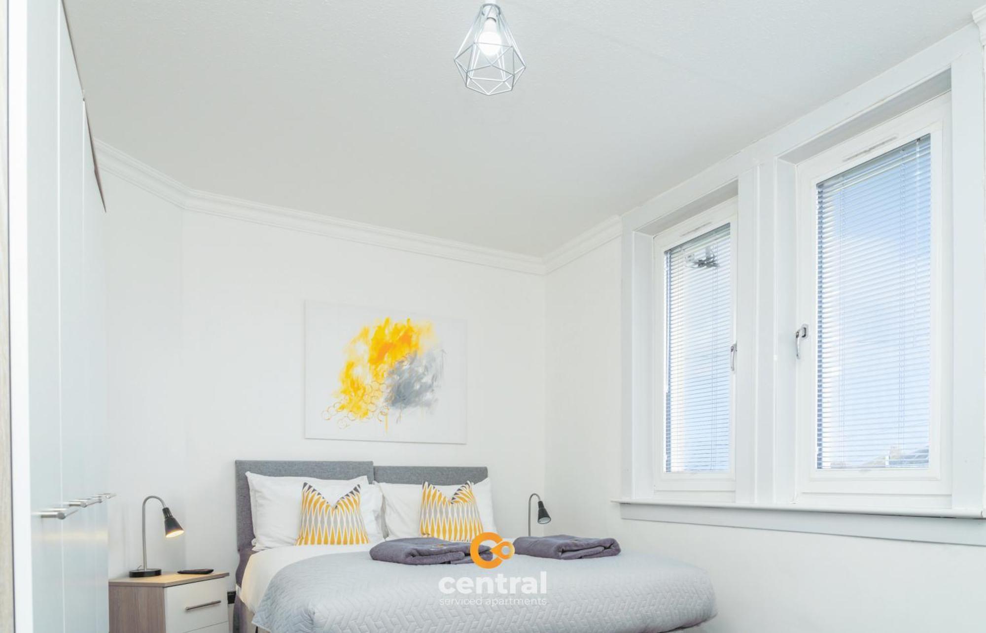 Apartment Serviced Apartments: Modern 2-bedroom Family