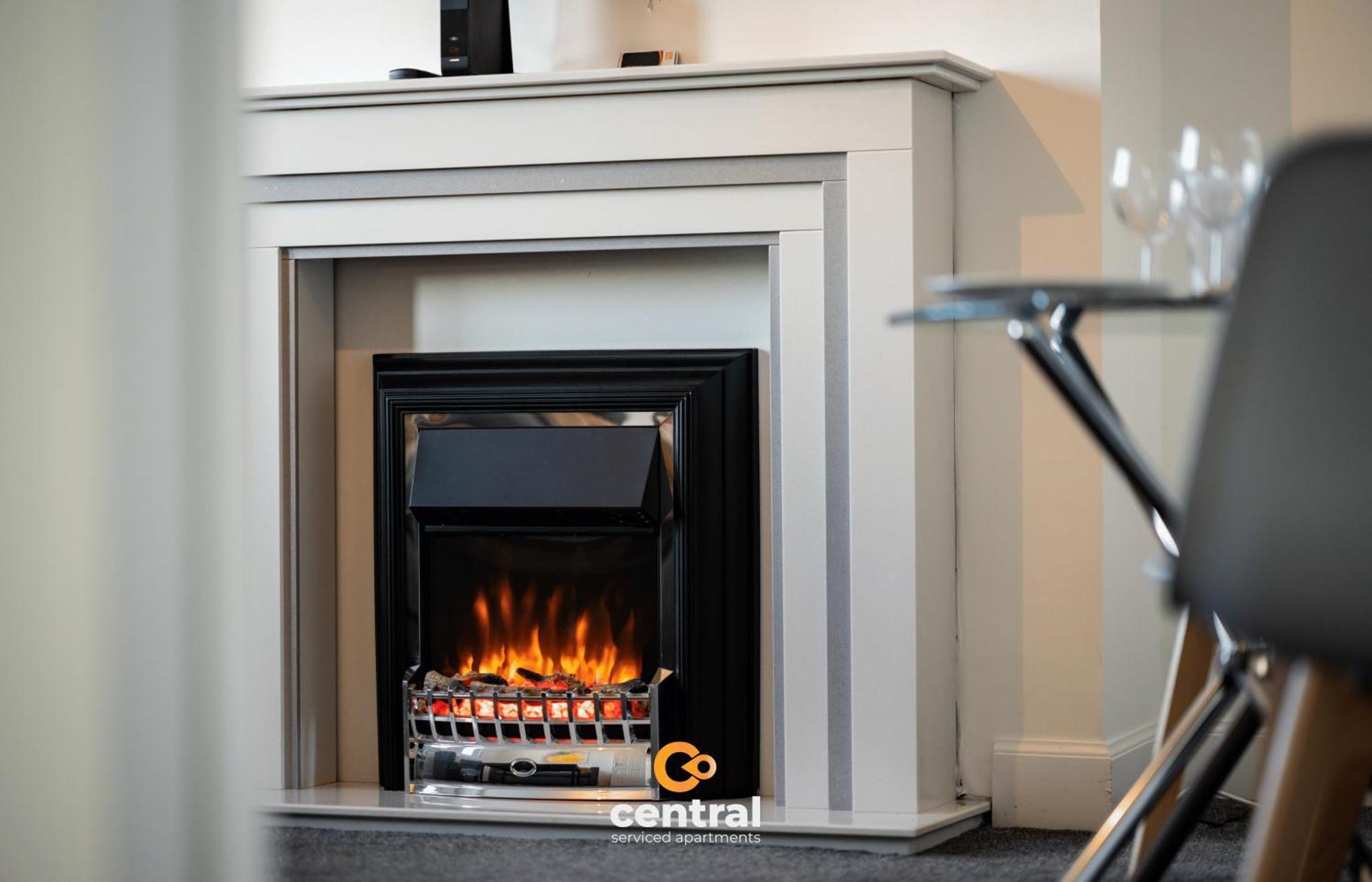 Serviced Apartments: Modern 2-bedroom Family Dundee