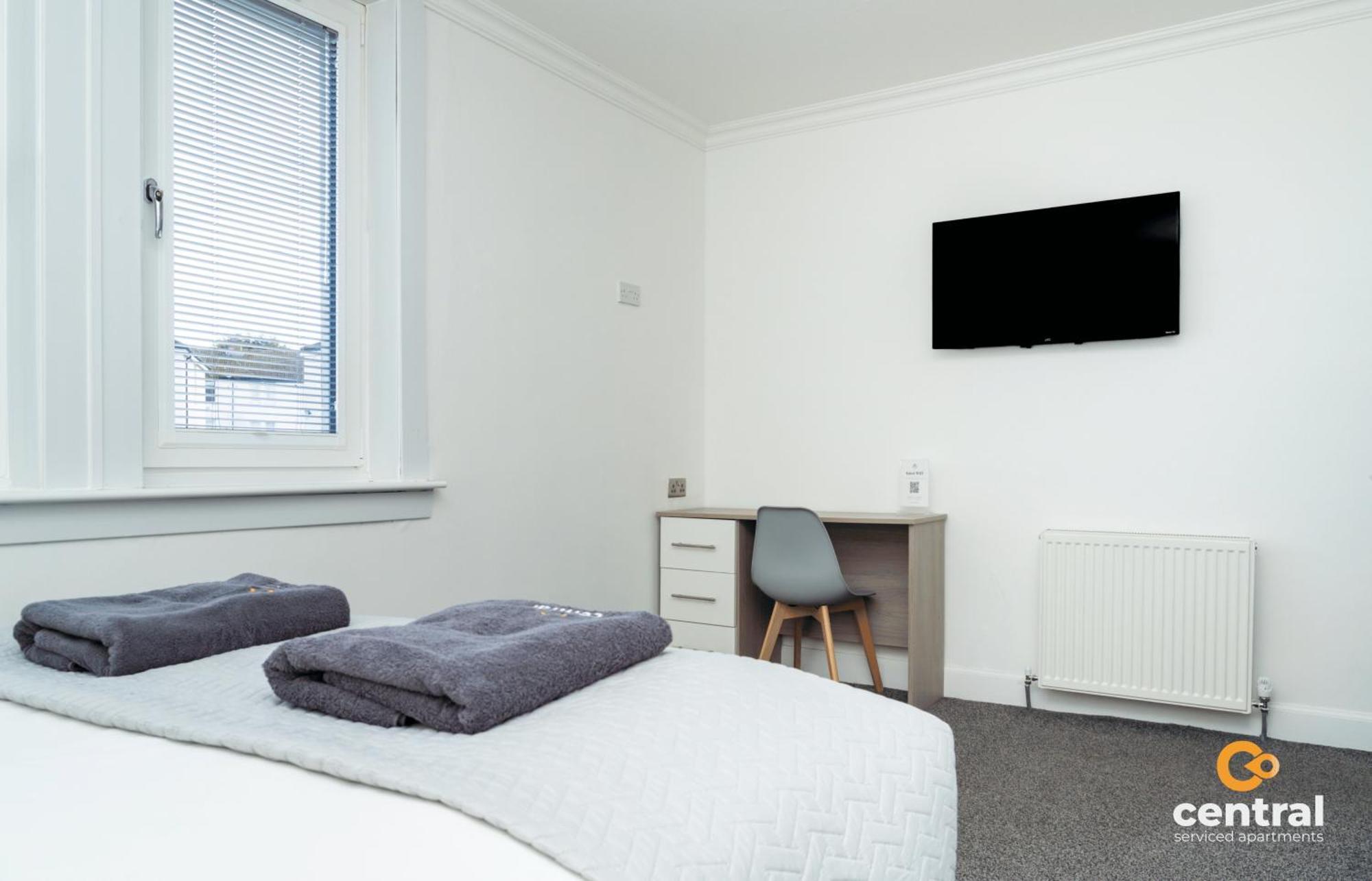 Serviced Apartments: Modern 2-bedroom Family