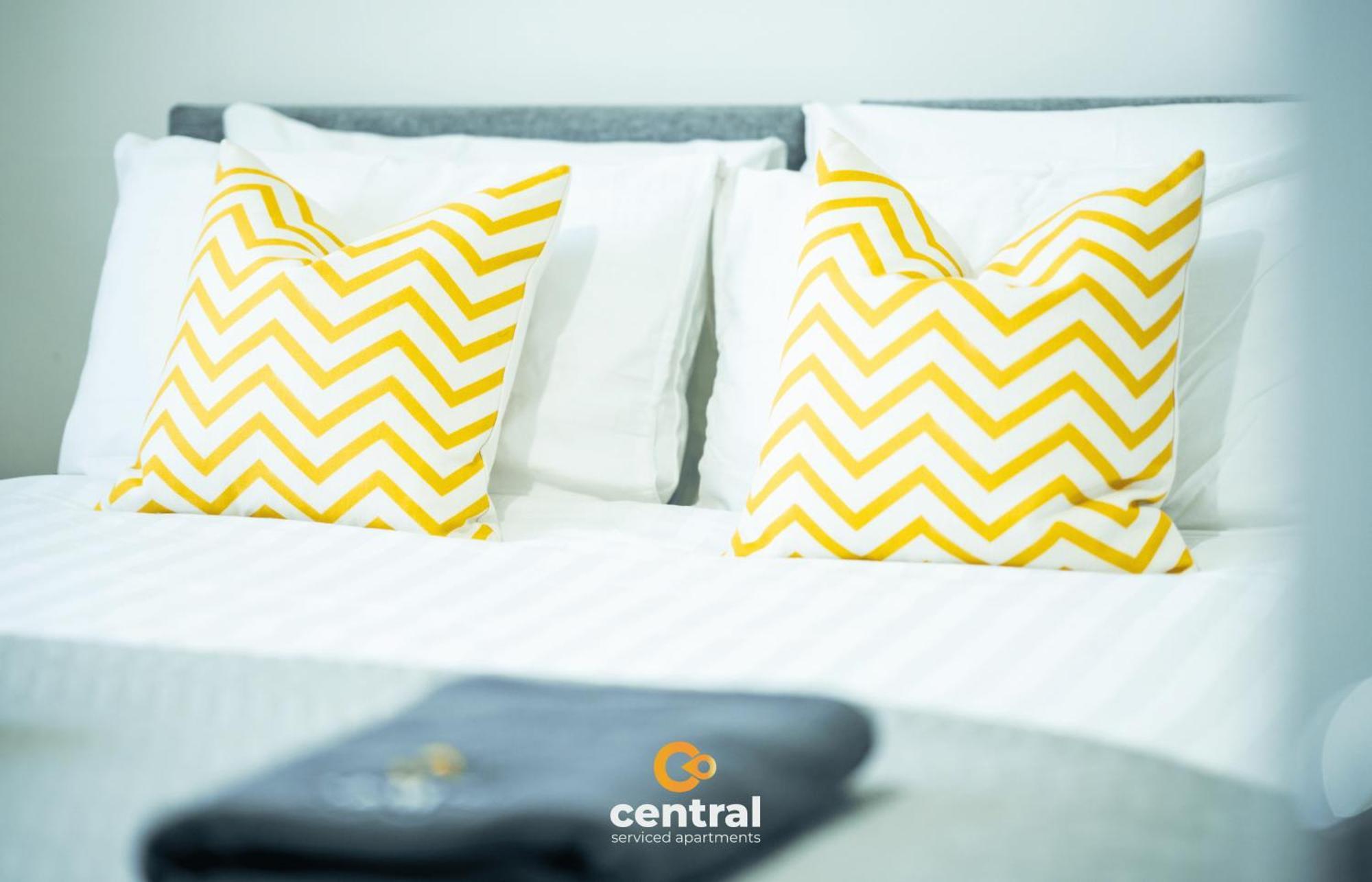 Apartment Serviced Apartments: Modern 2-bedroom Family