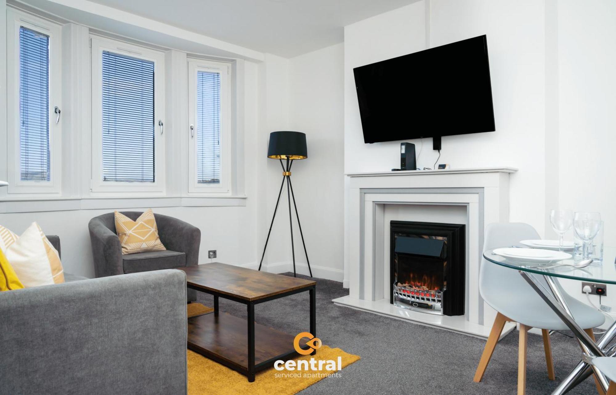 Serviced Apartments: Modern 2-bedroom Family Apartment *