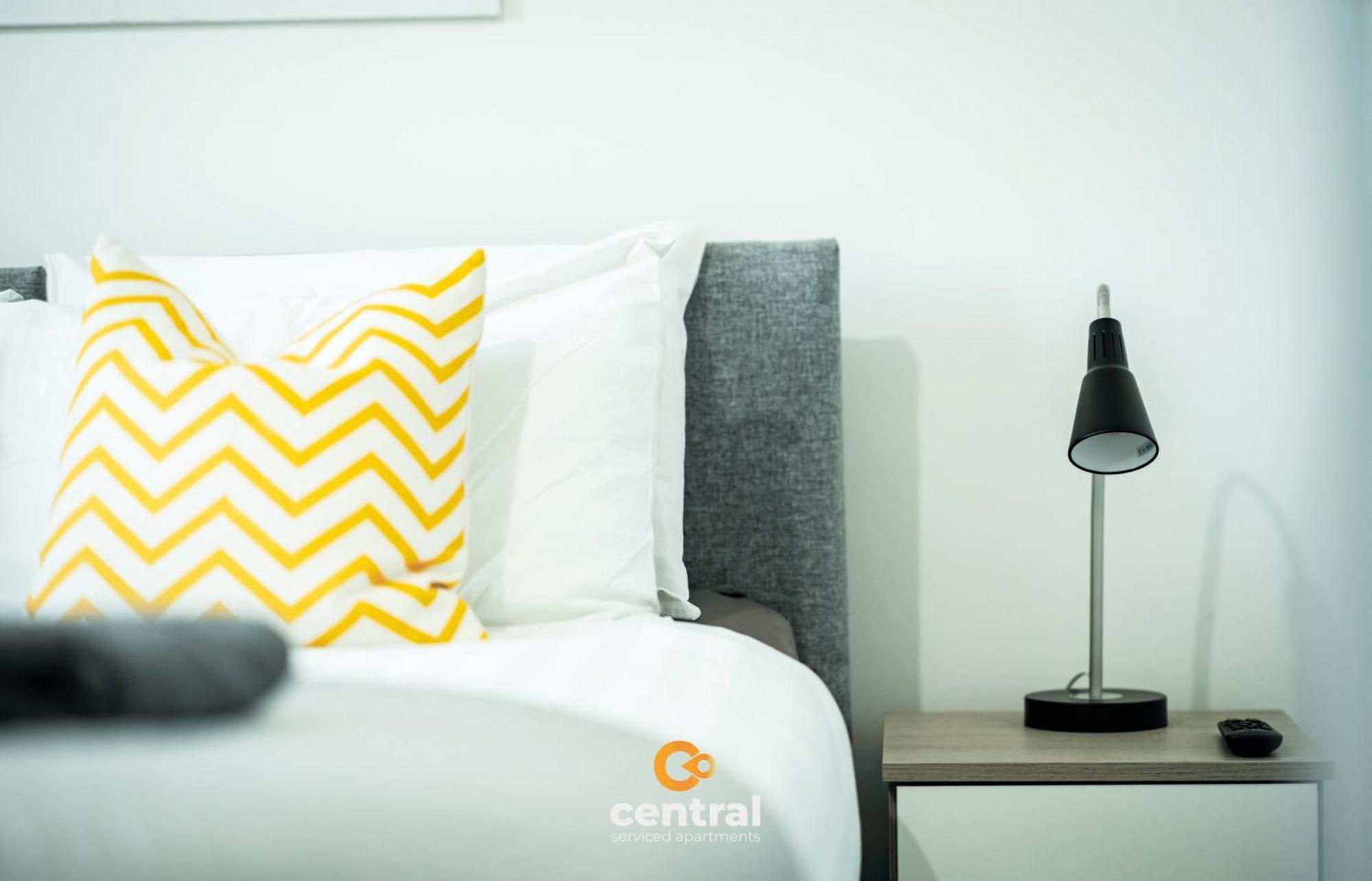 Apartment Serviced Apartments: Modern 2-bedroom Family *