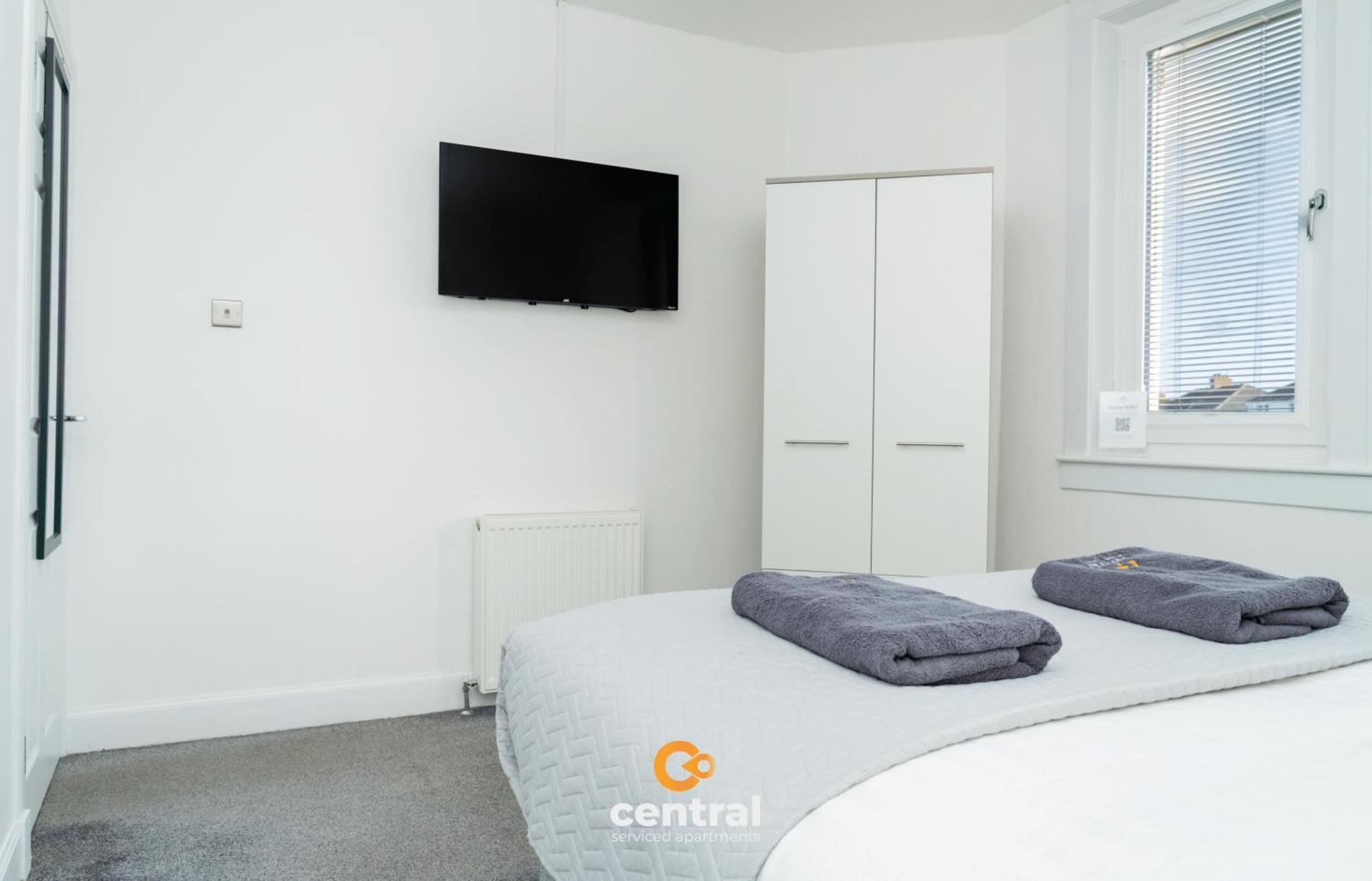 Apartment Serviced Apartments: Modern 2-bedroom Family Dundee