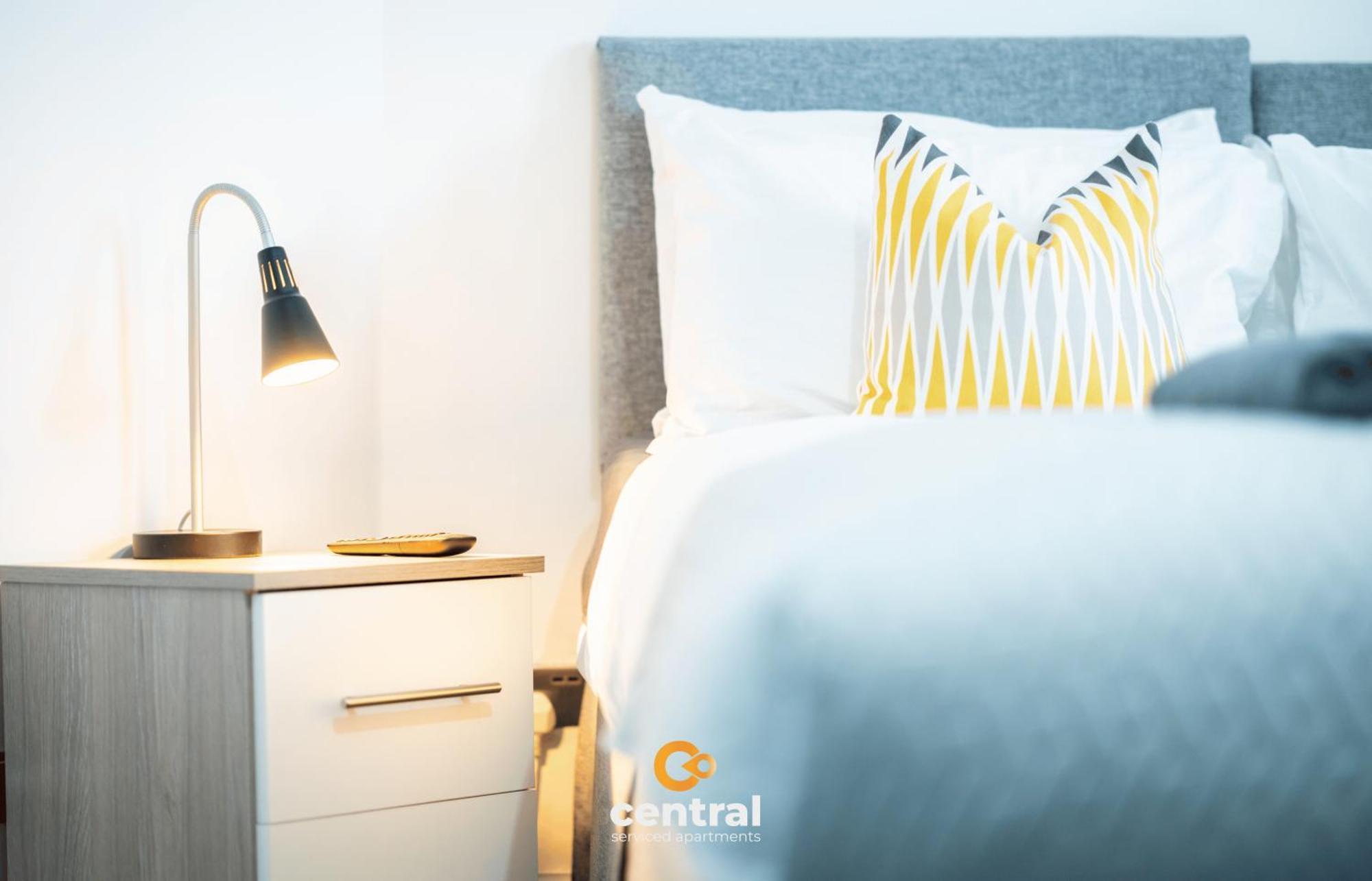 Serviced Apartments: Modern 2-bedroom Family Dundee