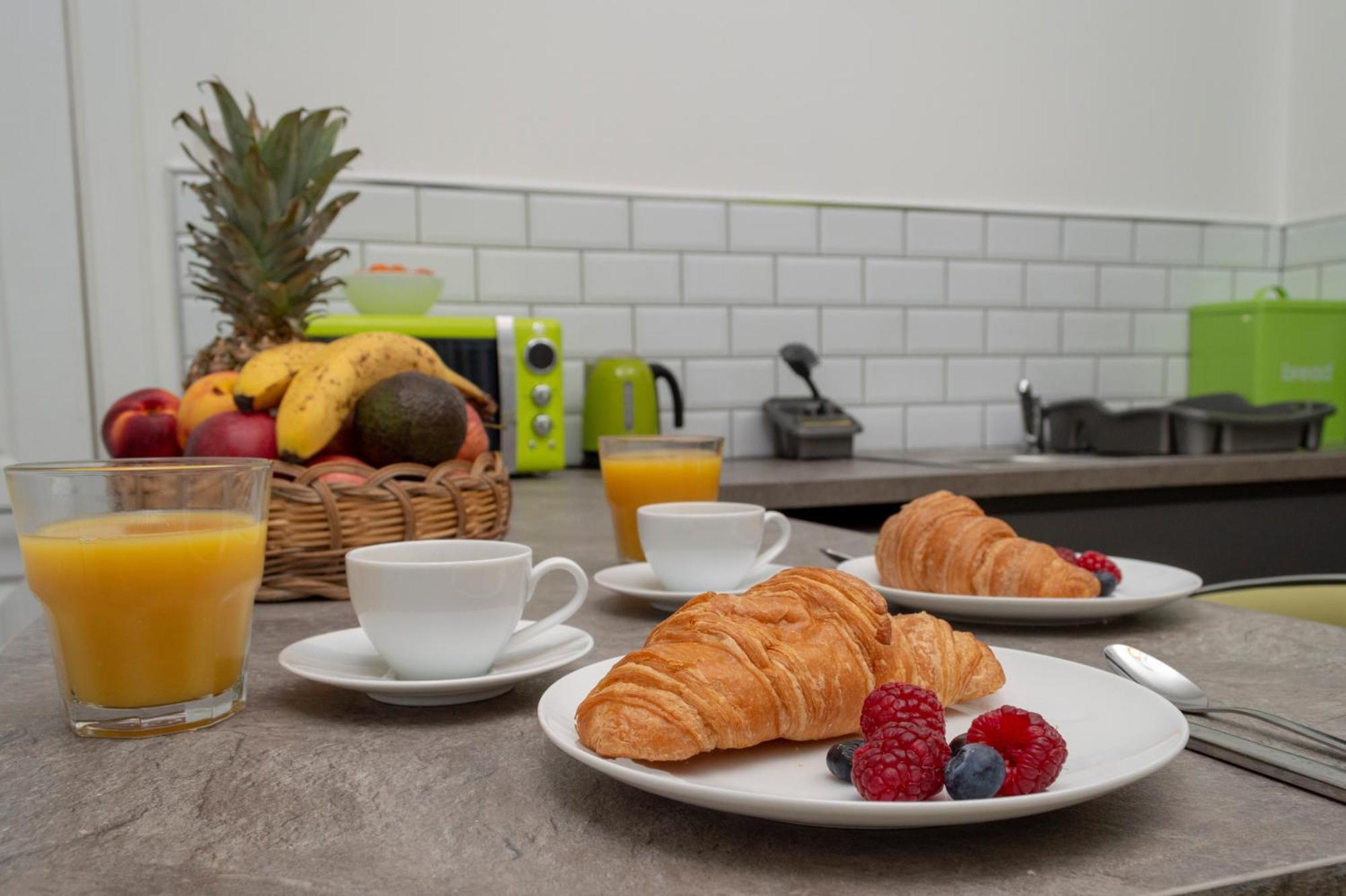 Apartamento 3-bedroom By Eden Project - Free Parking