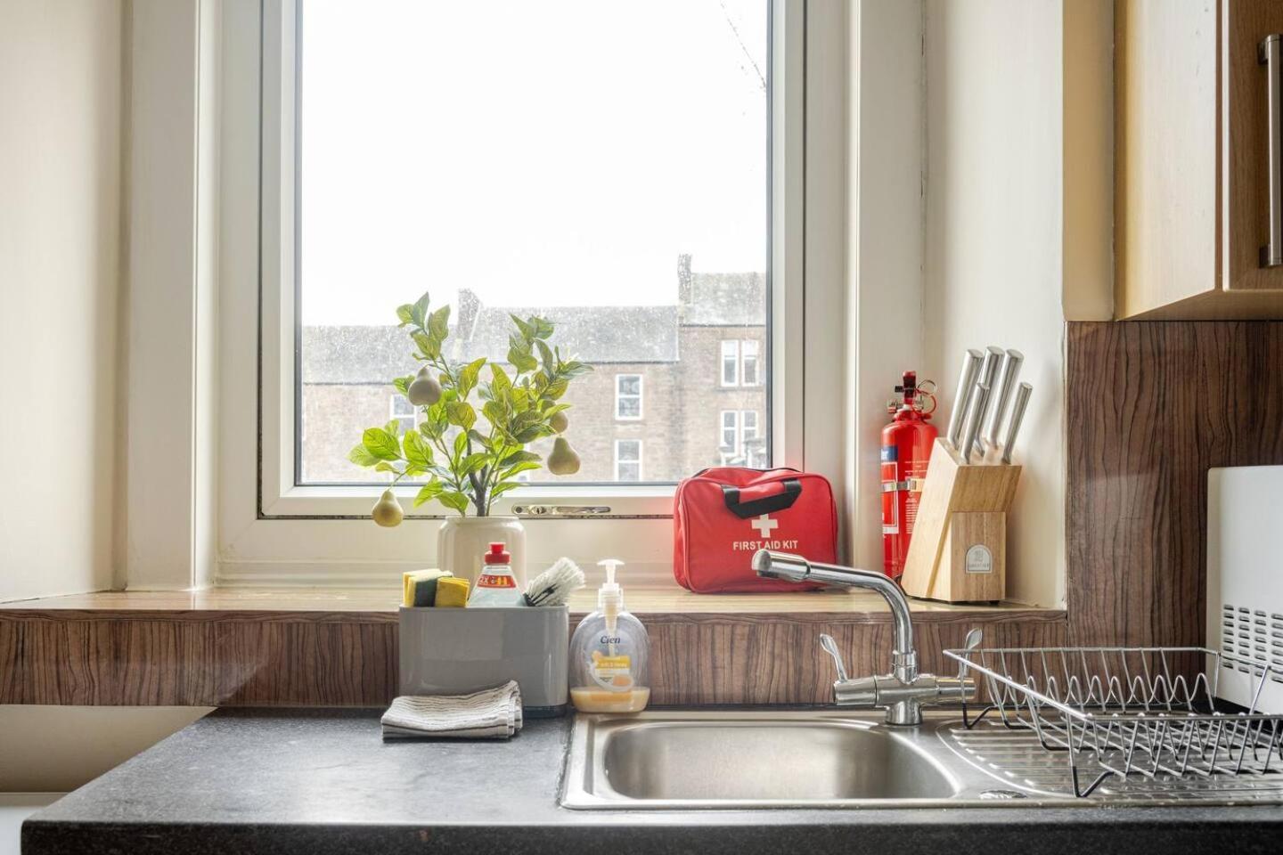 Modern And Stylish 1-bed In Centre - Perfect For Short Or Long & Contractors Apartamento *