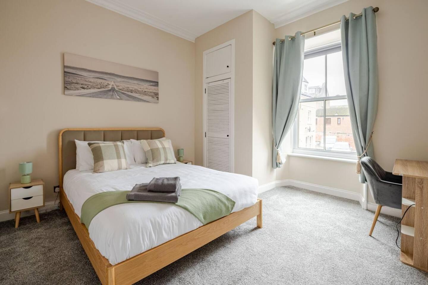 Modern And Stylish 1-bed In Centre - Perfect For Short Or Long & Contractors Apartamento