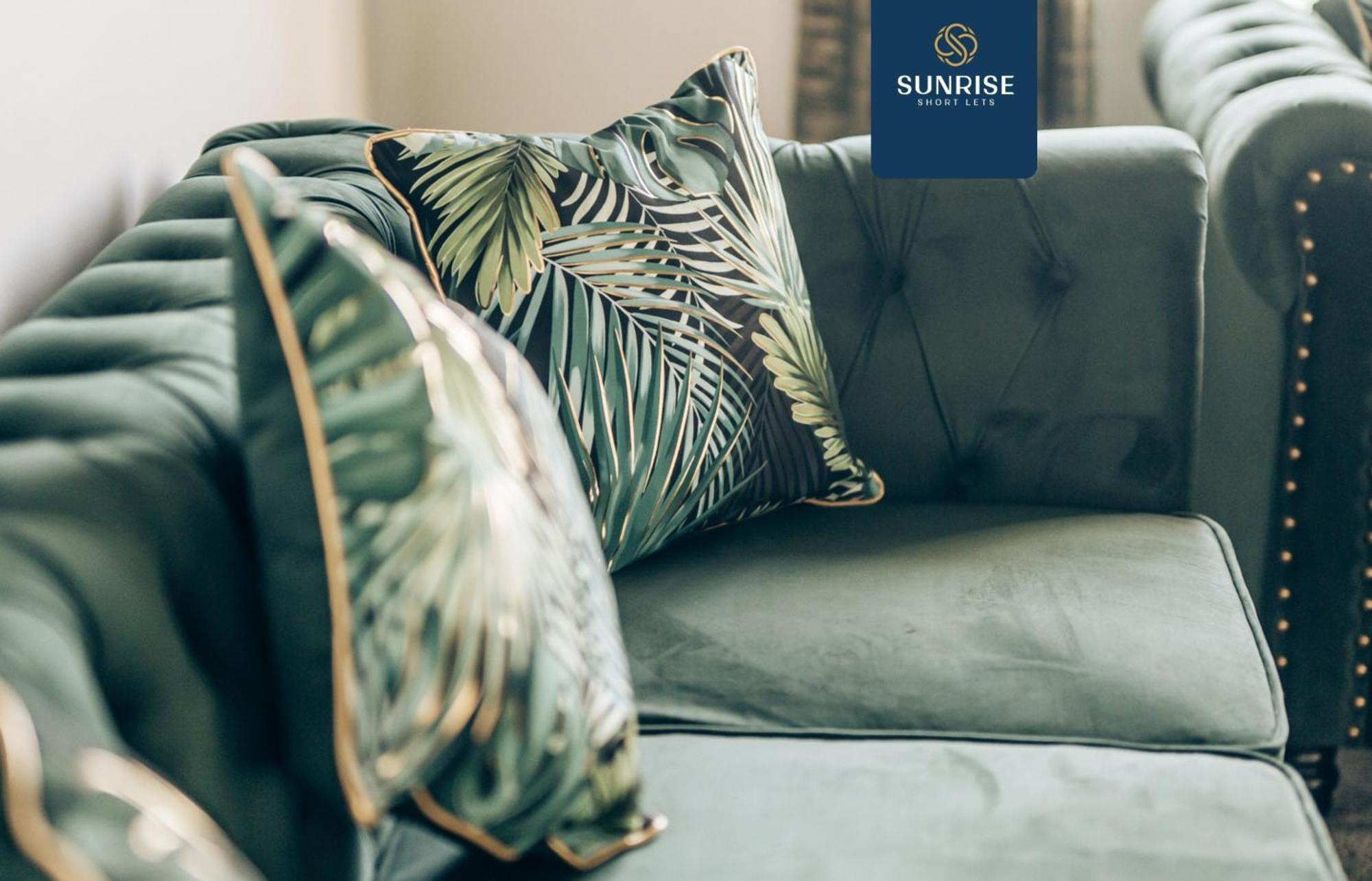 Holiday home Baffin Townhouse - 3 Bedrooms With 4 Beds, Newly Refurbished, Fully Equipped, Free Parking, Amazing Views - Long Stays Available, Invoice And Reduced Price Only Via Sunrise Short Lets Dundee