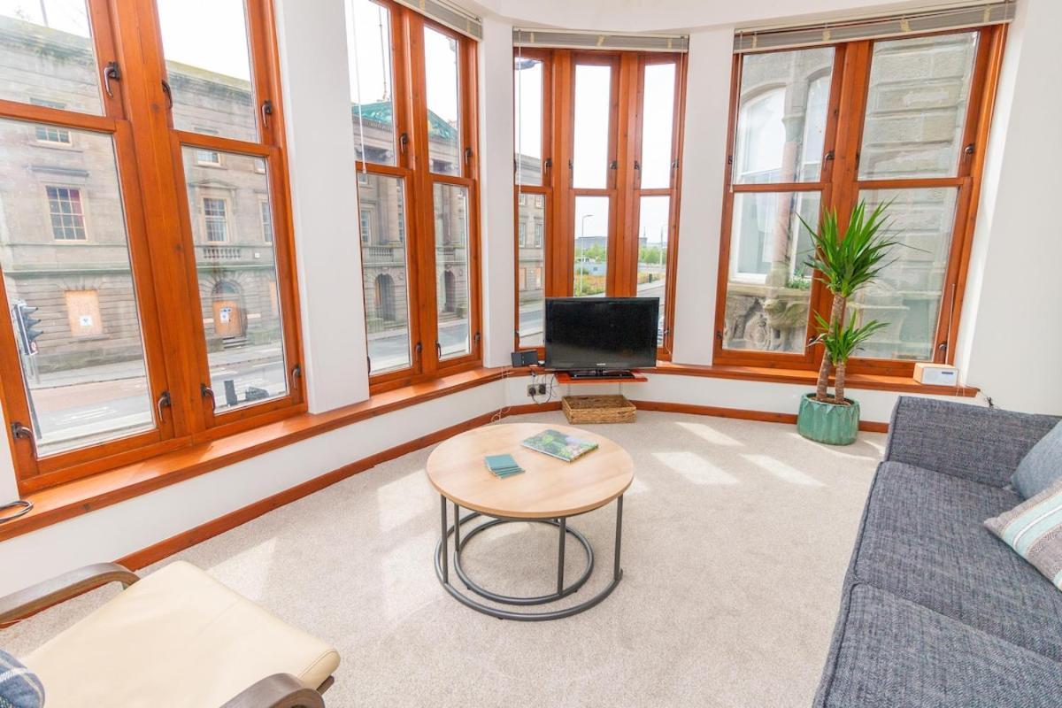 Near V&a Museum & Attractions Apartment *