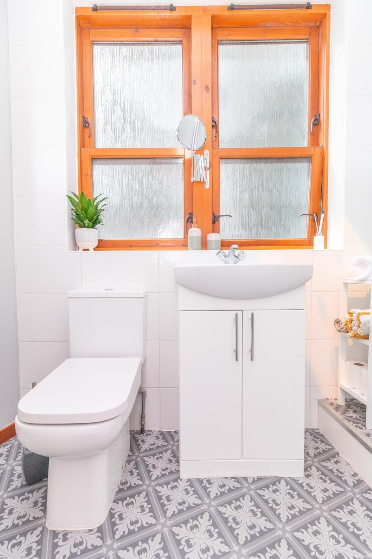 Apartment Near V&a Museum & Attractions