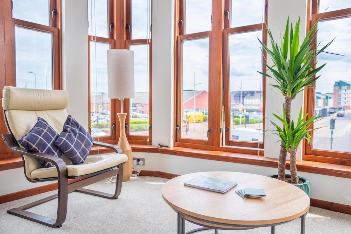 Near V&a Museum & Attractions Apartment