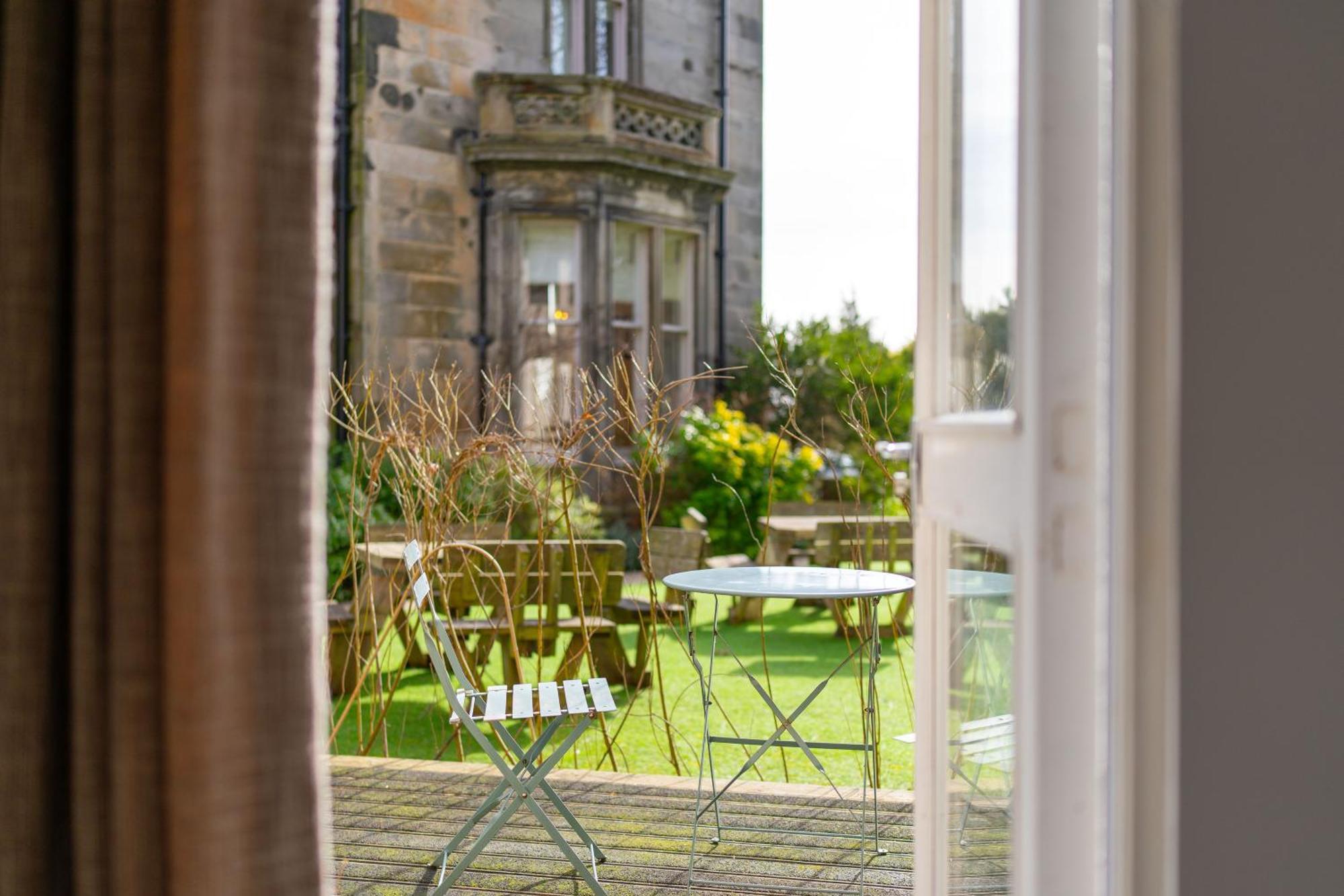 Taypark Garden View * Dundee