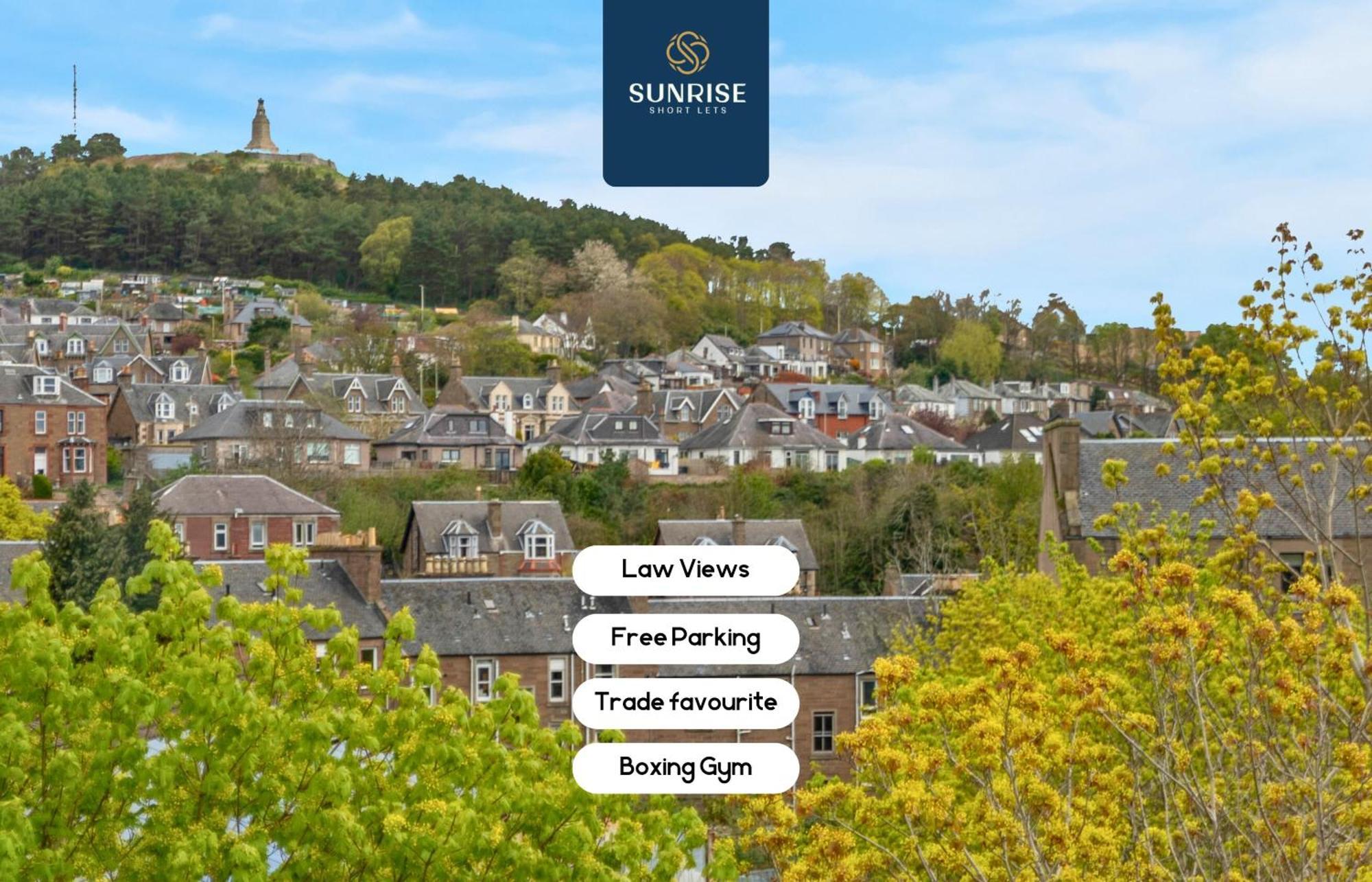 Villa Friary Townhouse - 5 Double Bedrooms, 4 Bathrooms, Gym, Games, Garden, Fully Equipped, Free Parking, Location, Contractors And Trades People Favourite, Invoice And Reduced Price Only Via Sunrise Short Lets Dundee