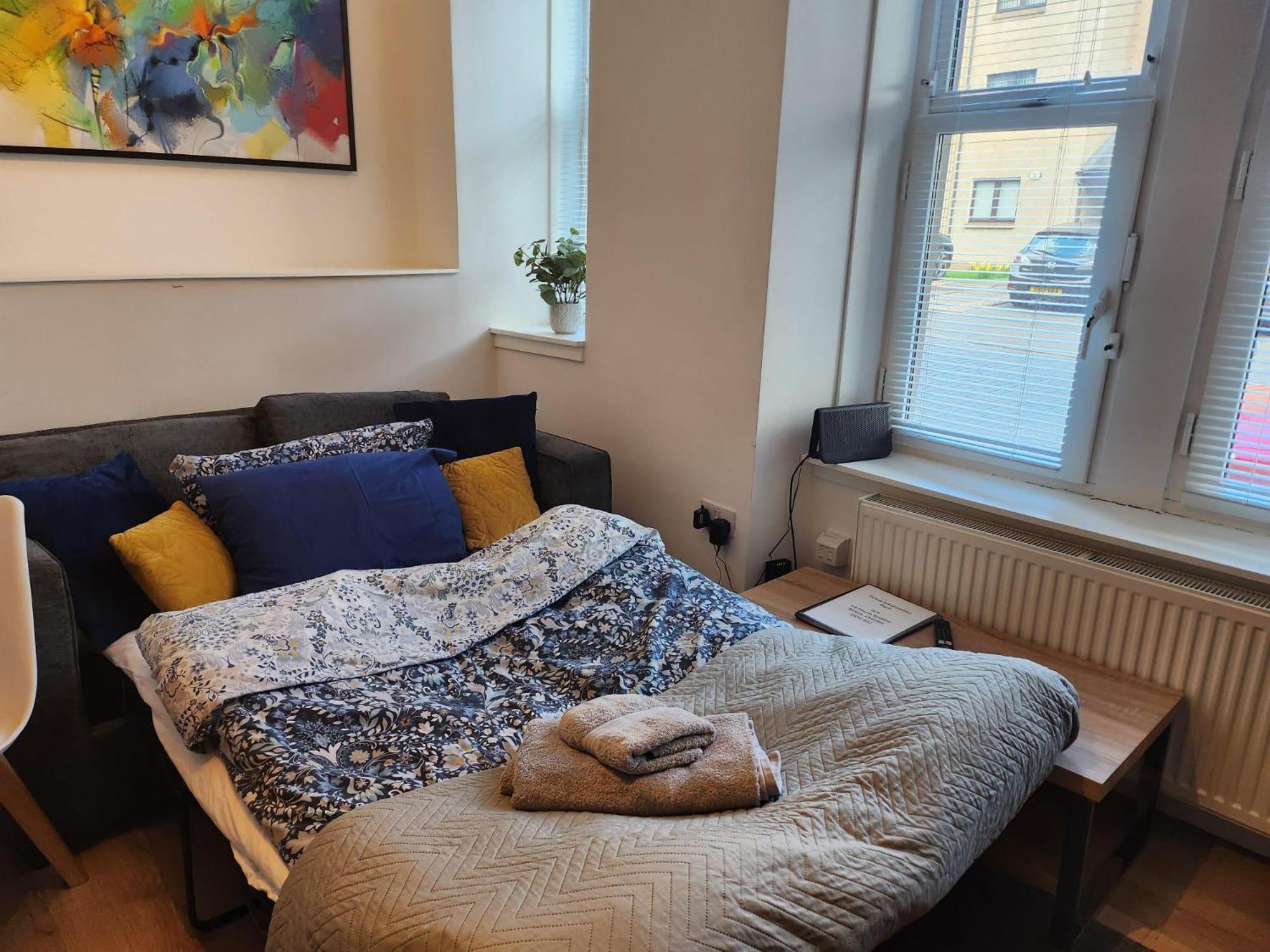 - 1 Bed - Sleeps 4 - Pet Friendly Apartment