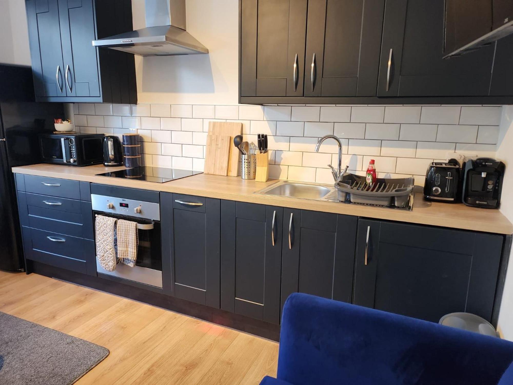 - 1 Bed - Sleeps 4 - Pet Friendly Apartment *