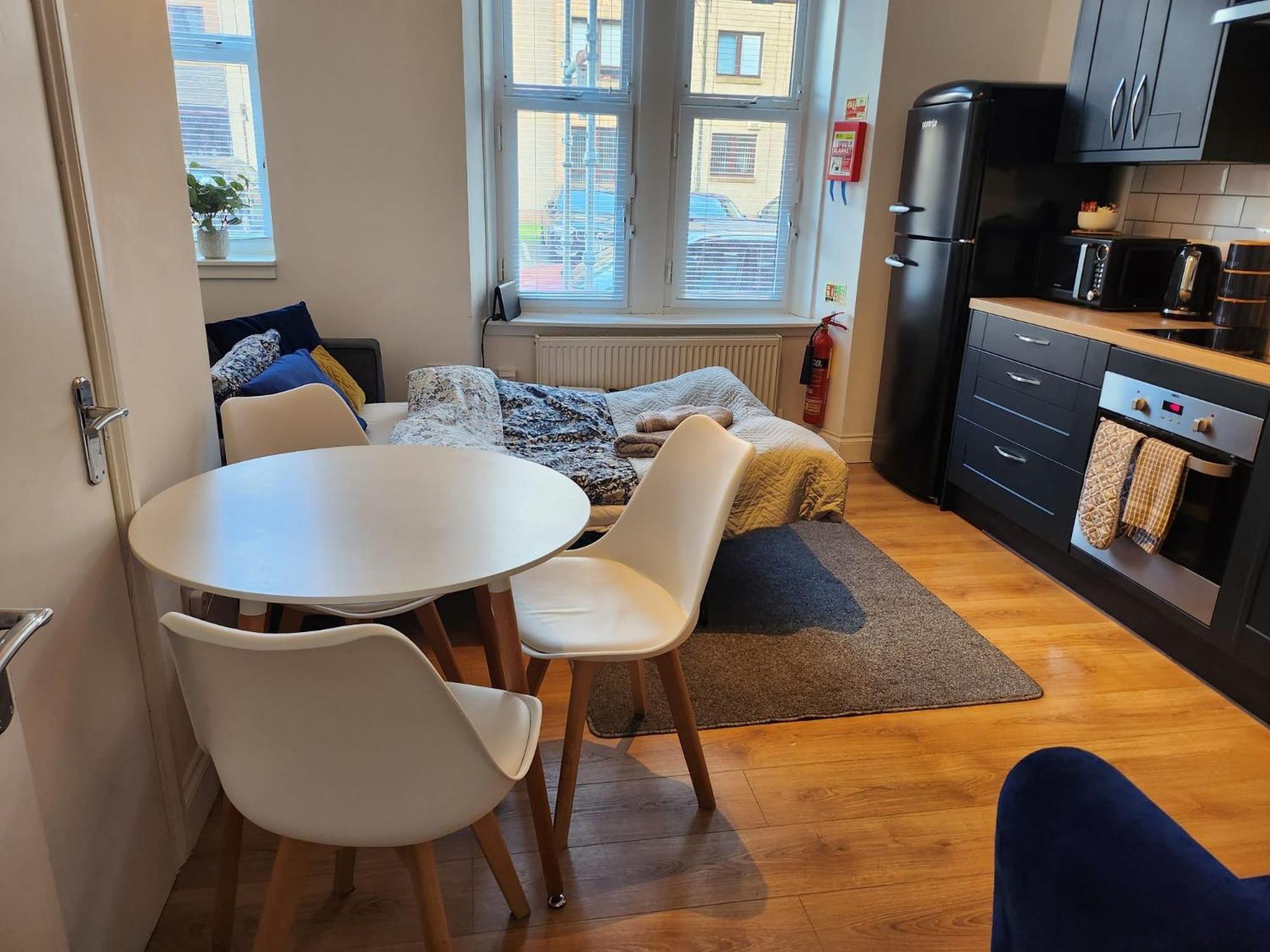 - 1 Bed - Sleeps 4 - Pet Friendly Apartment Dundee