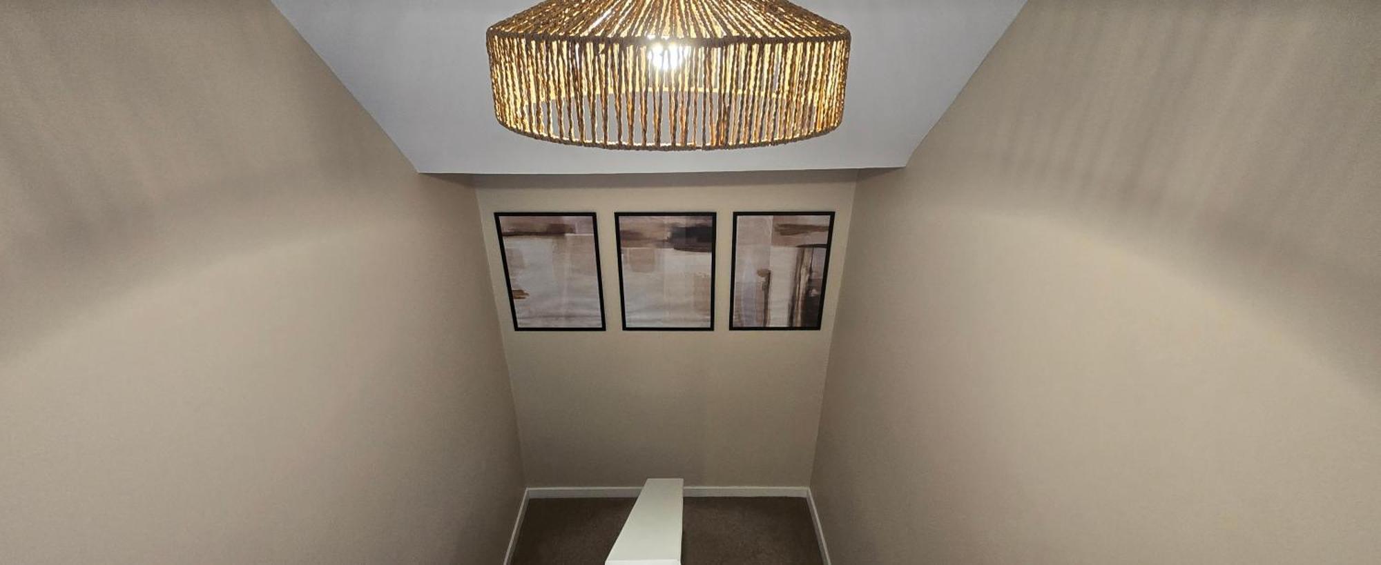 Baldovan Heights - 3 Rooms, 6 Beds, Tv's And Fans Each Room, Fully Equipped, 5 Mins To Centre And Ring Road, Perfectly Suited To Groups And Long Stays, Invoice And Reduced Price Only Via Sunrise Short Lets Dundee