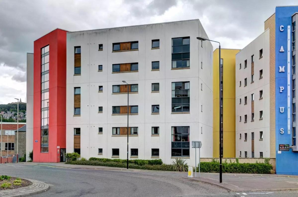 Apartment On Campus *