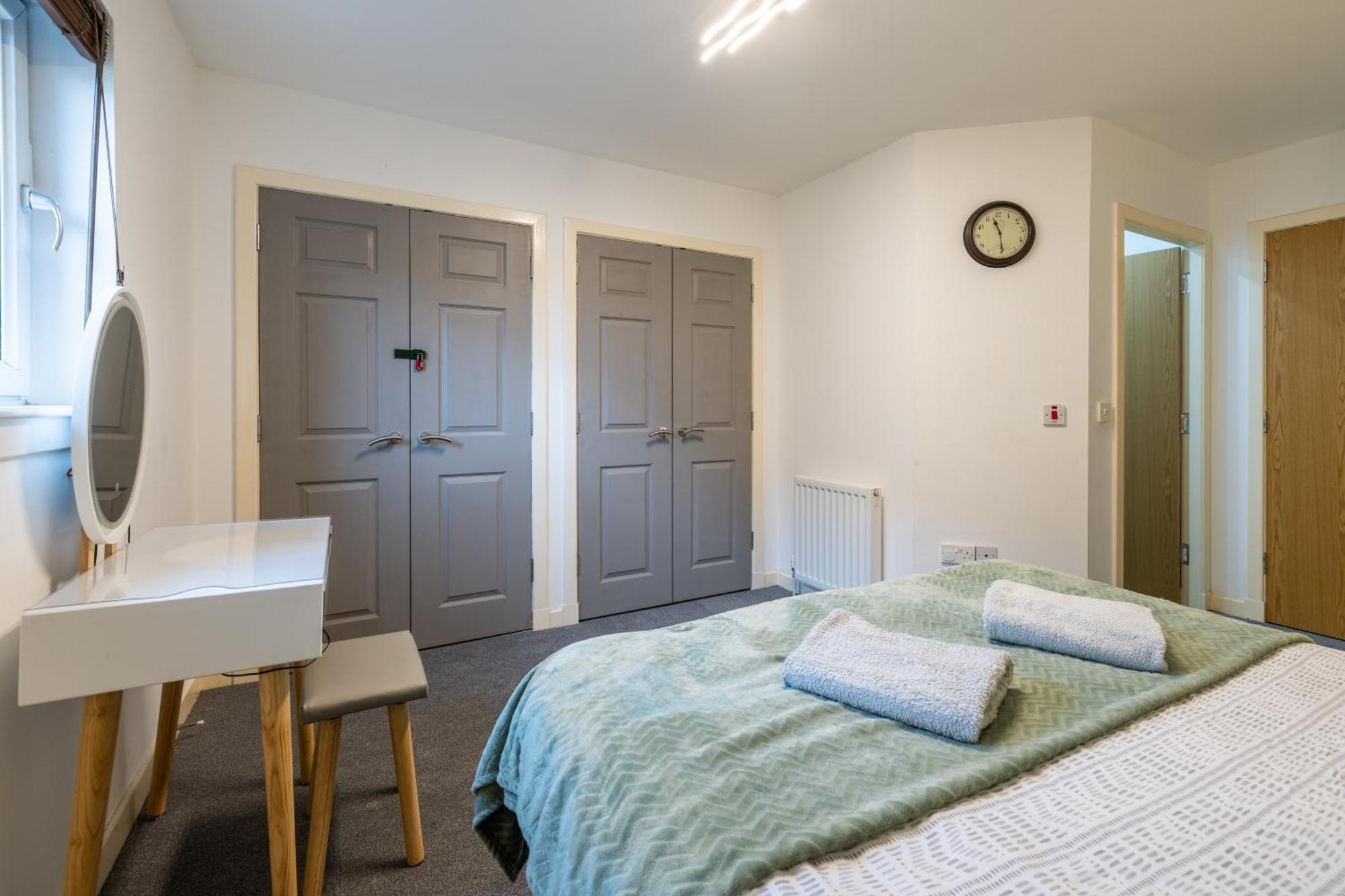 Dundee City Centre Apartment - 3 Bedrooms Sleeps 6