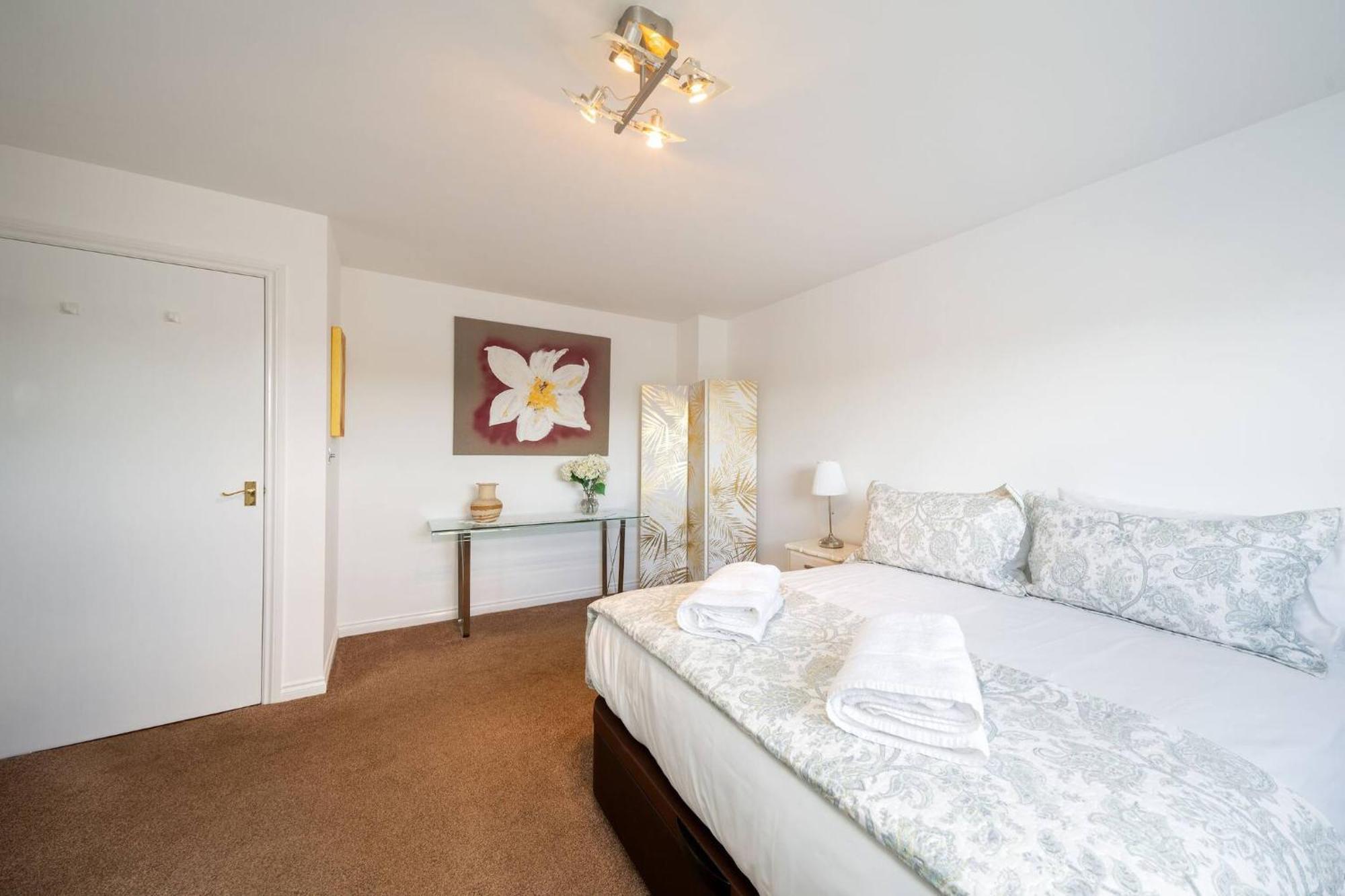 Twin Bridges Apartment *