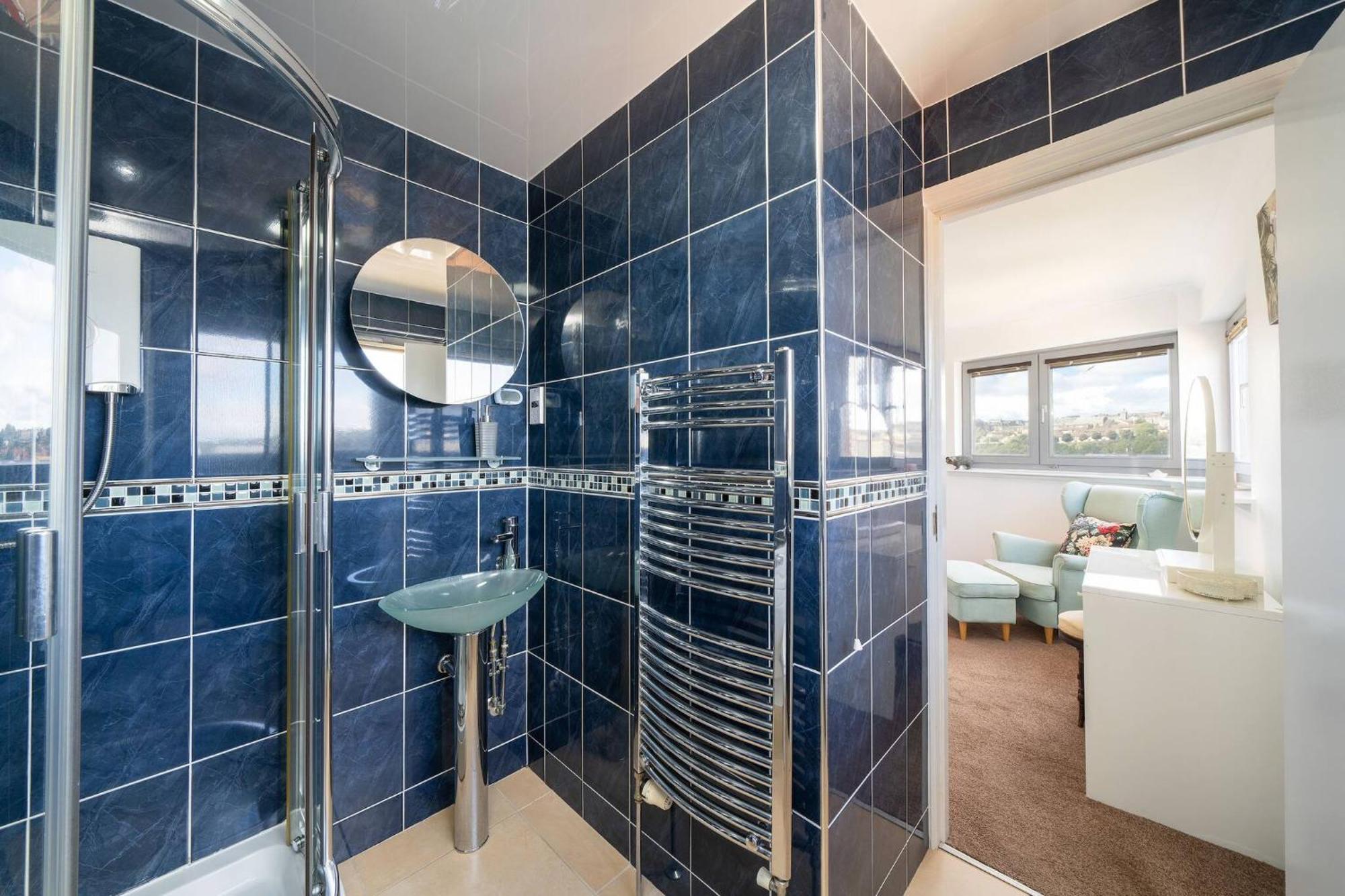 Twin Bridges Apartment *
