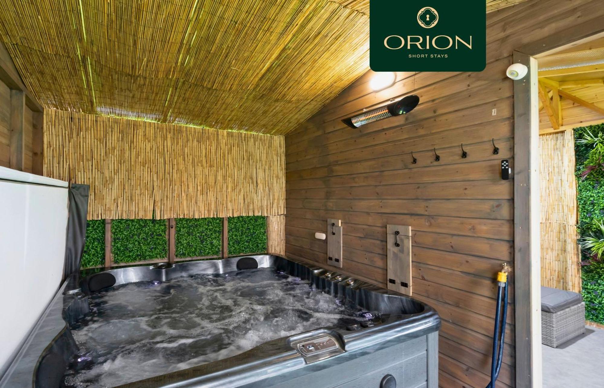 Luxe Townhouse - 4 Rooms, Fully Equipped, Hot-tub, Games Room, Ev Power Point, Centrally Located, Newly Renovated, Longer And Reduced Prices Only By Visiting Orion Short Dundee