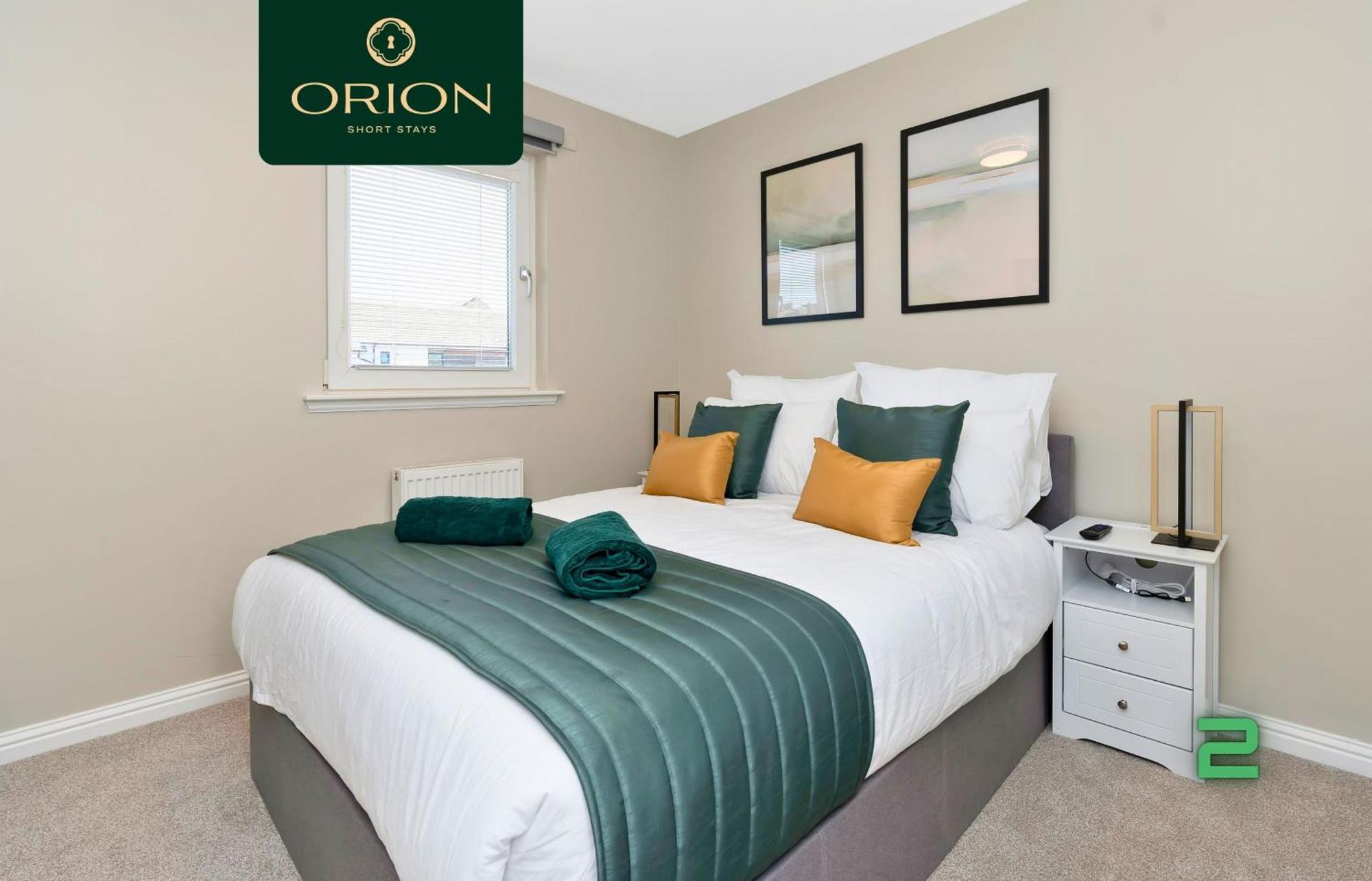 Luxe Townhouse - 4 Rooms, Fully Equipped, Hot-tub, Games Room, Ev Power Point, Centrally Located, Newly Renovated, Longer And Reduced Prices Only By Visiting Orion Short Villa Dundee