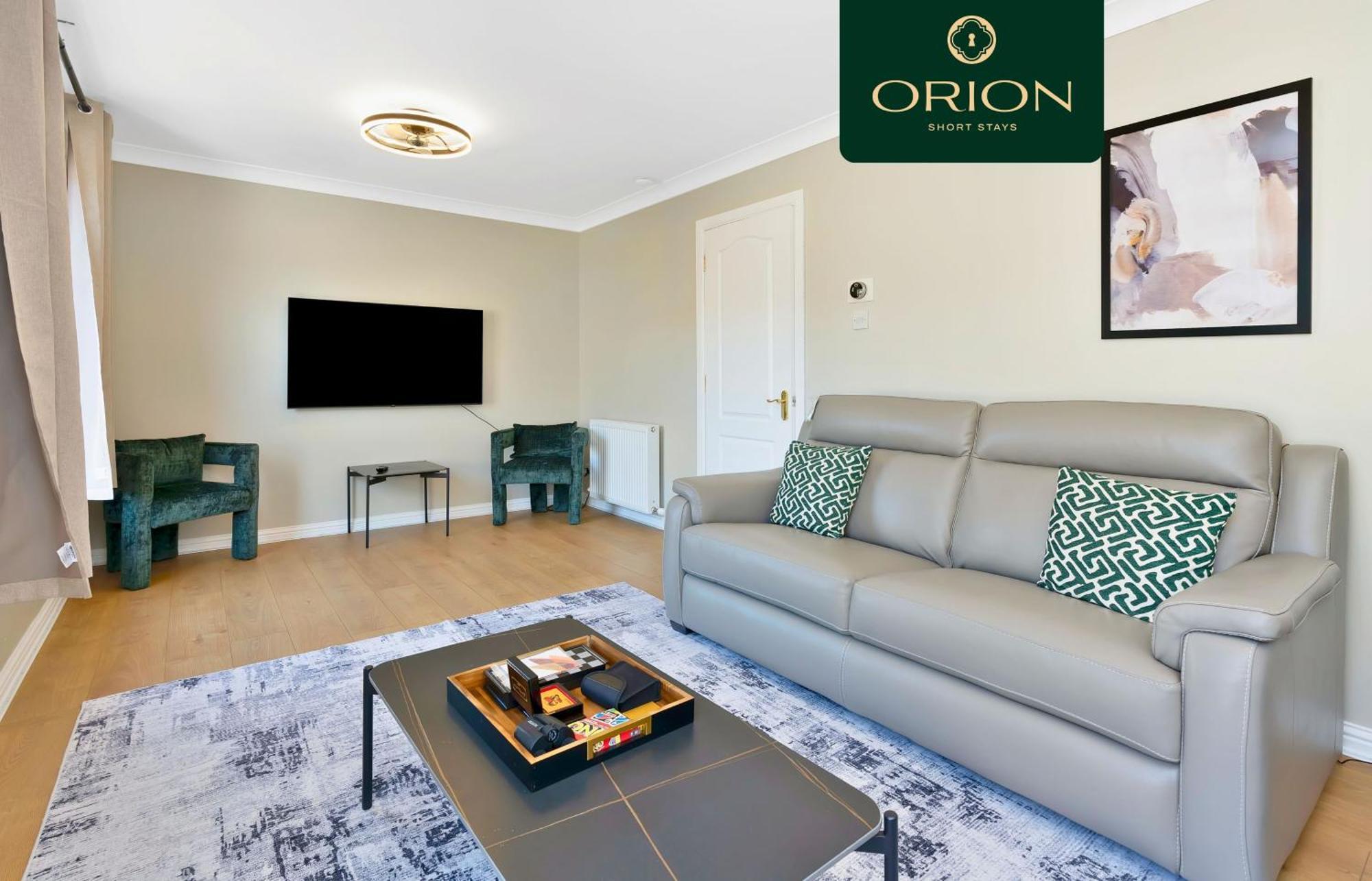 Luxe Townhouse - 4 Rooms, Fully Equipped, Hot-tub, Games Room, Ev Power Point, Centrally Located, Newly Renovated, Longer And Reduced Prices Only By Visiting Orion Short * Dundee