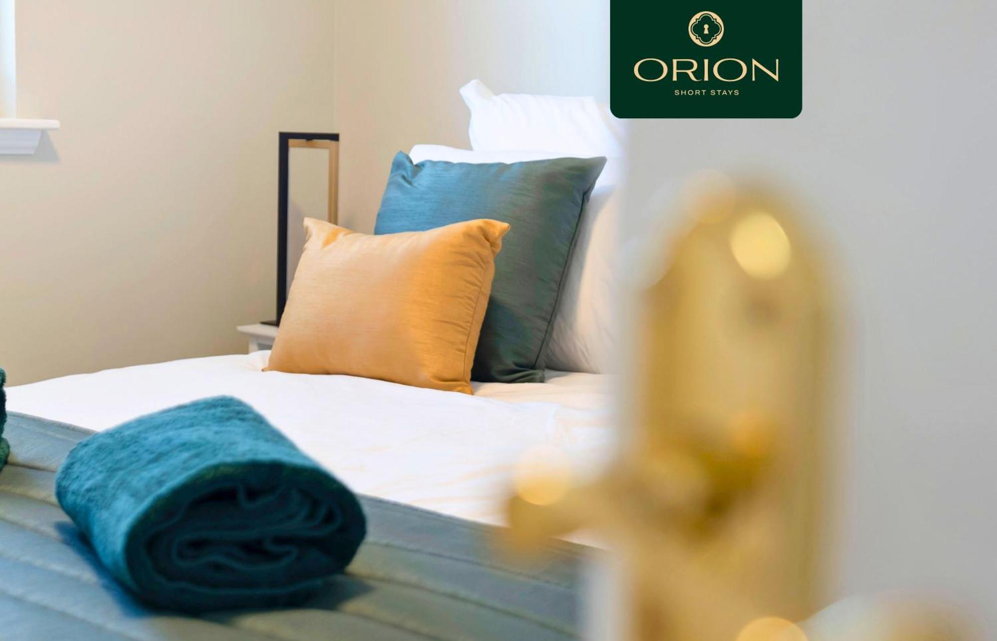 Luxe Townhouse - 4 Rooms, Fully Equipped, Hot-tub, Games Room, Ev Power Point, Centrally Located, Newly Renovated, Longer And Reduced Prices Only By Visiting Orion Short Dundee