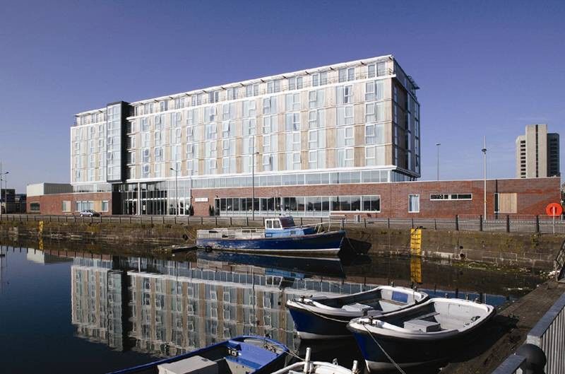 Apex Quay & Hotel 4*