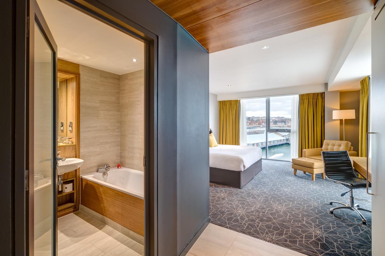 Apex Quay & Hotel 4*