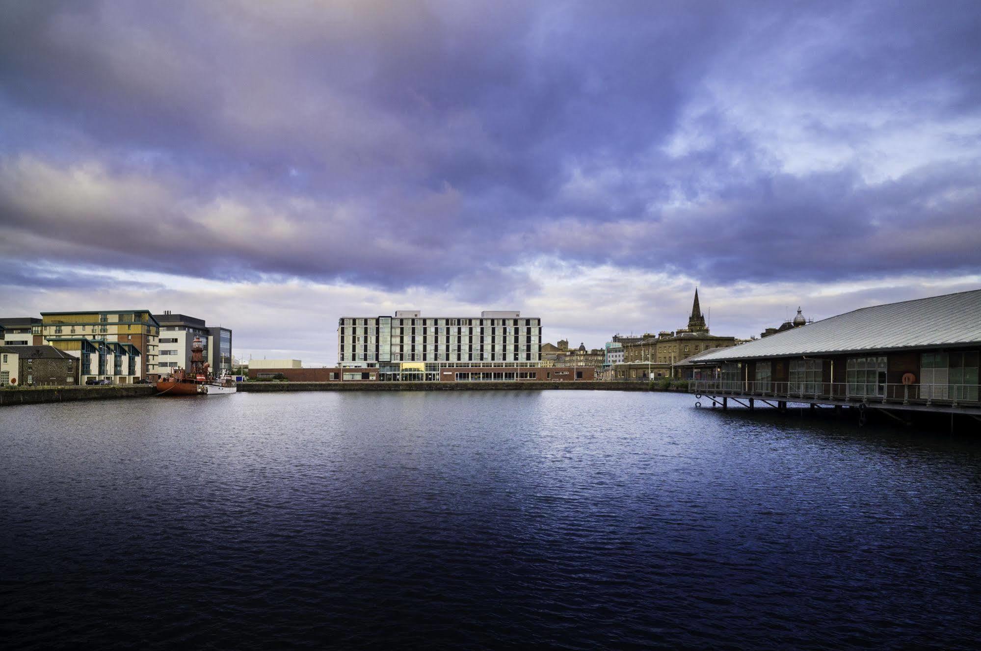 Apex Quay & 4*