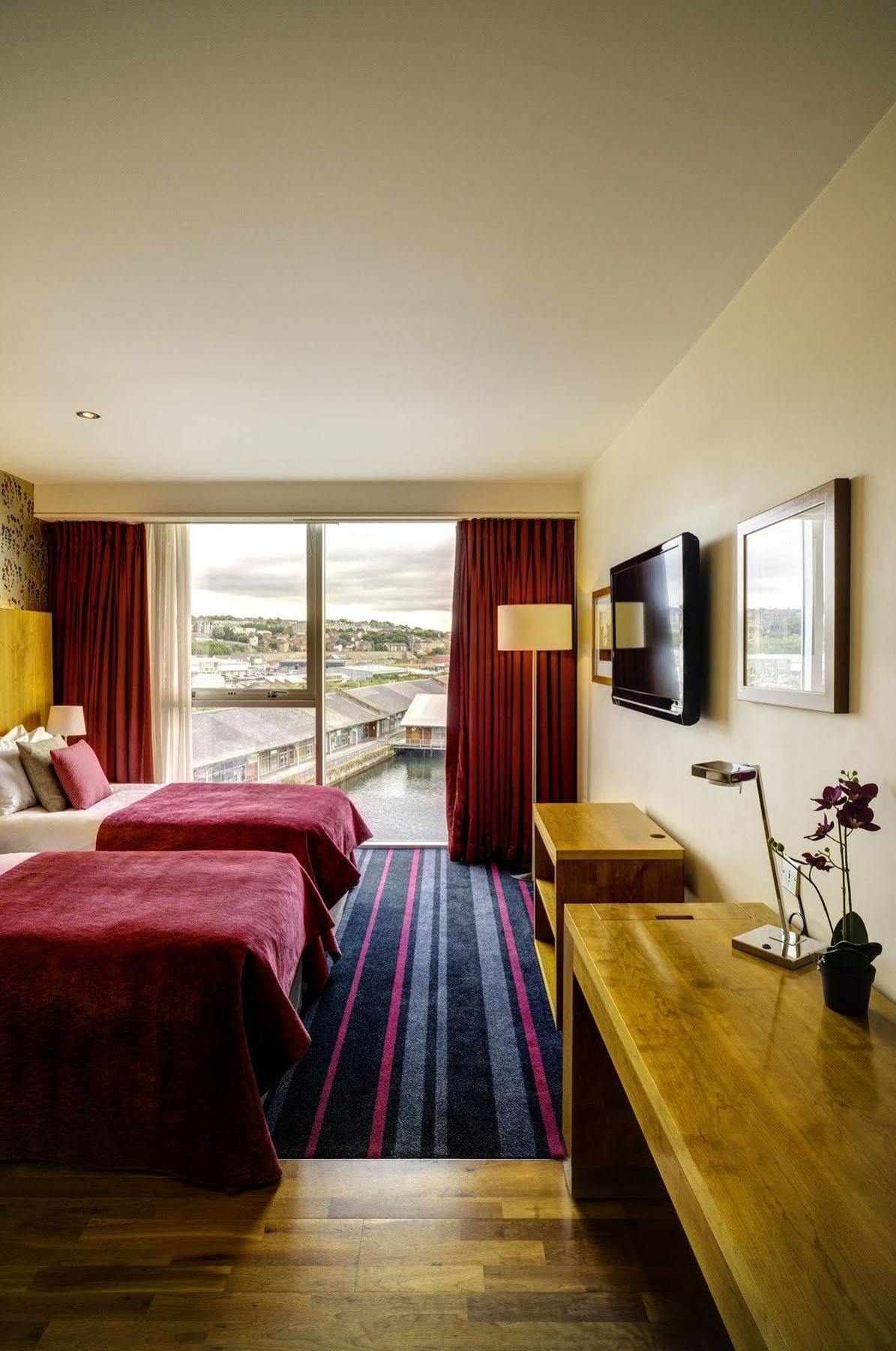 Hotel Apex Quay &
