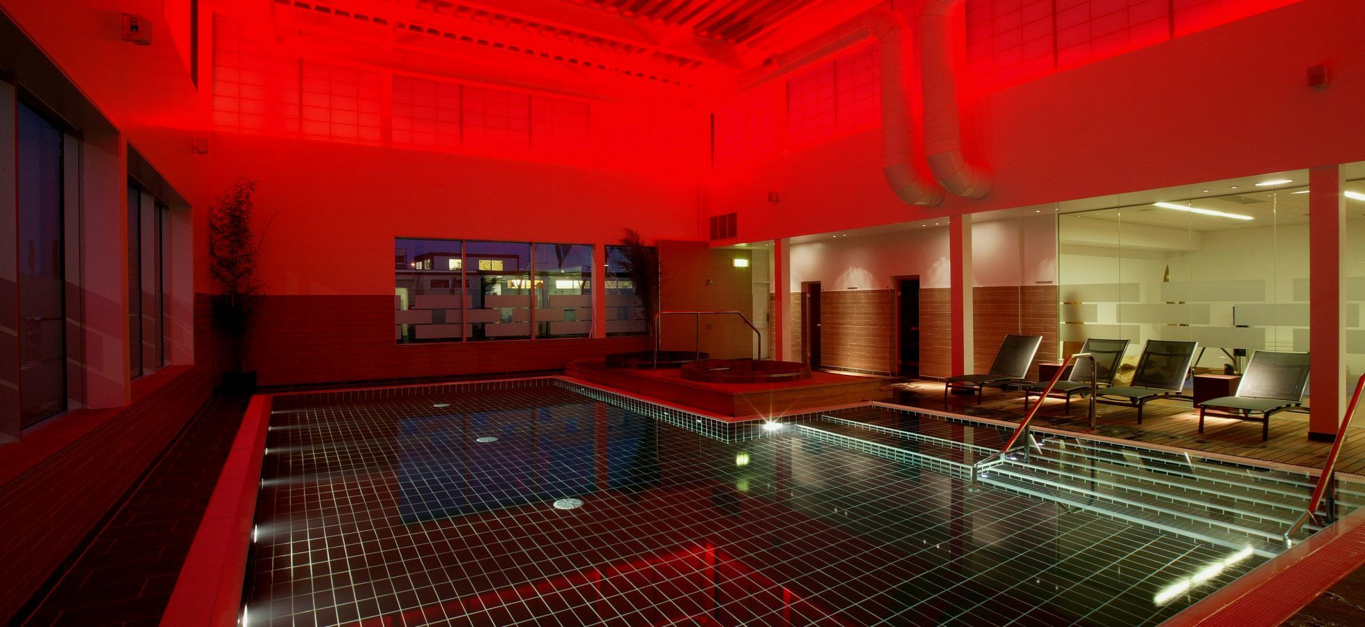 Apex Quay & Hotel 4*