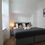 Superb One Bedroom Apartment In Dundee