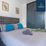 The Dens, 3 Rooms, 4 Beds, 2 Bathrooms, Fully Equipped, Wifi, Free Street Parking, 3Rd Floor Apartment, Price Match Gaurantee