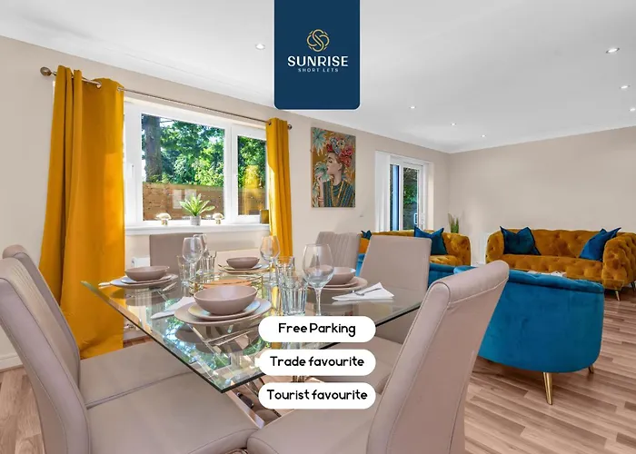 Muirton House, 4 Bed House, 4 Car Driveway, 2 Bathrooms, Smart Tvs In Every Room, Fully Equipped Kitchen, Large Dining And Living Space, Rear Garden, Free Wifi, Mid To Long Stay Rates Available And Price Match Gaurantee By Sunrise Short Lets