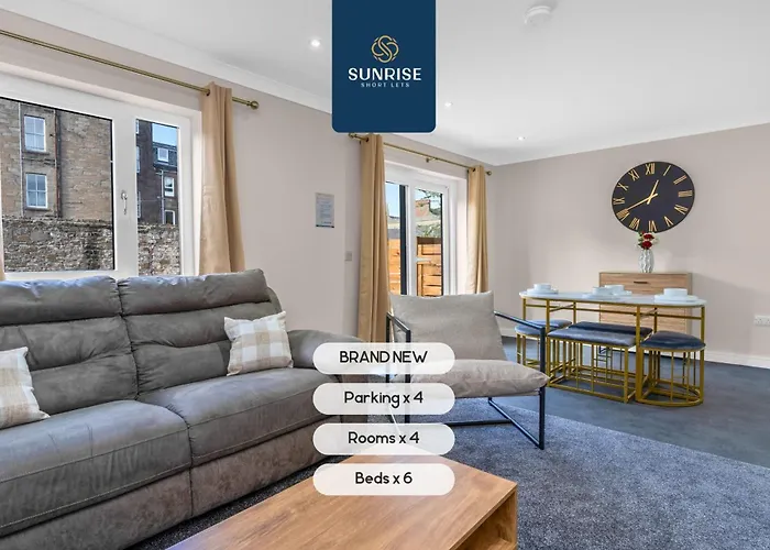 L2 - Stunning 4 Bed House With 6 Beds And 3 Bathrooms, Tvs In Each Room, Free Parking, Fully Equipped, Local Amenities, Easy Ring Road Access, Special Rates And Price Match Gaurantee Ask Sunrise Short Lets